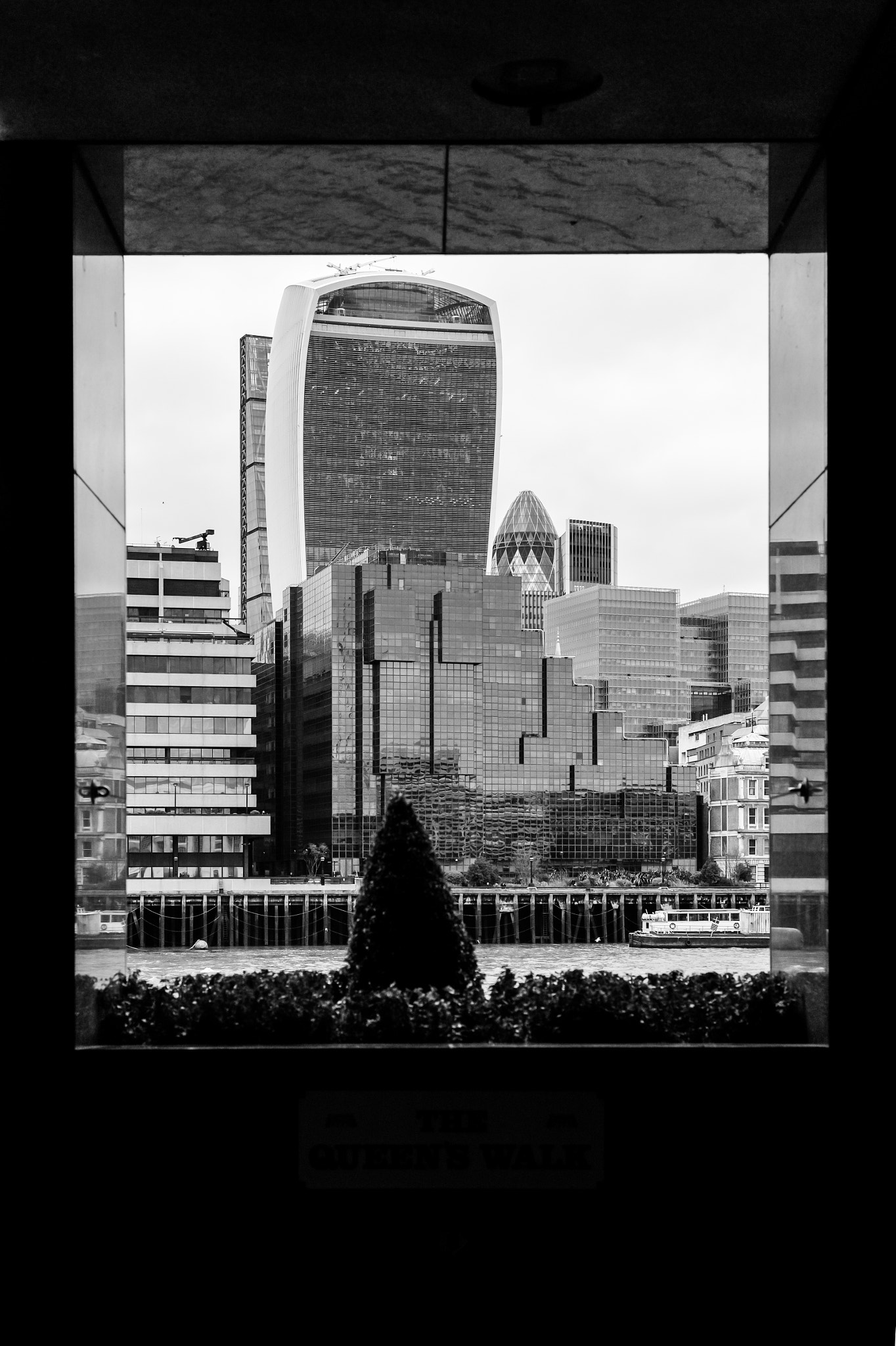 Leica M9 + Leica Summarit-M 50mm F2.5 sample photo. Southbank, london photography