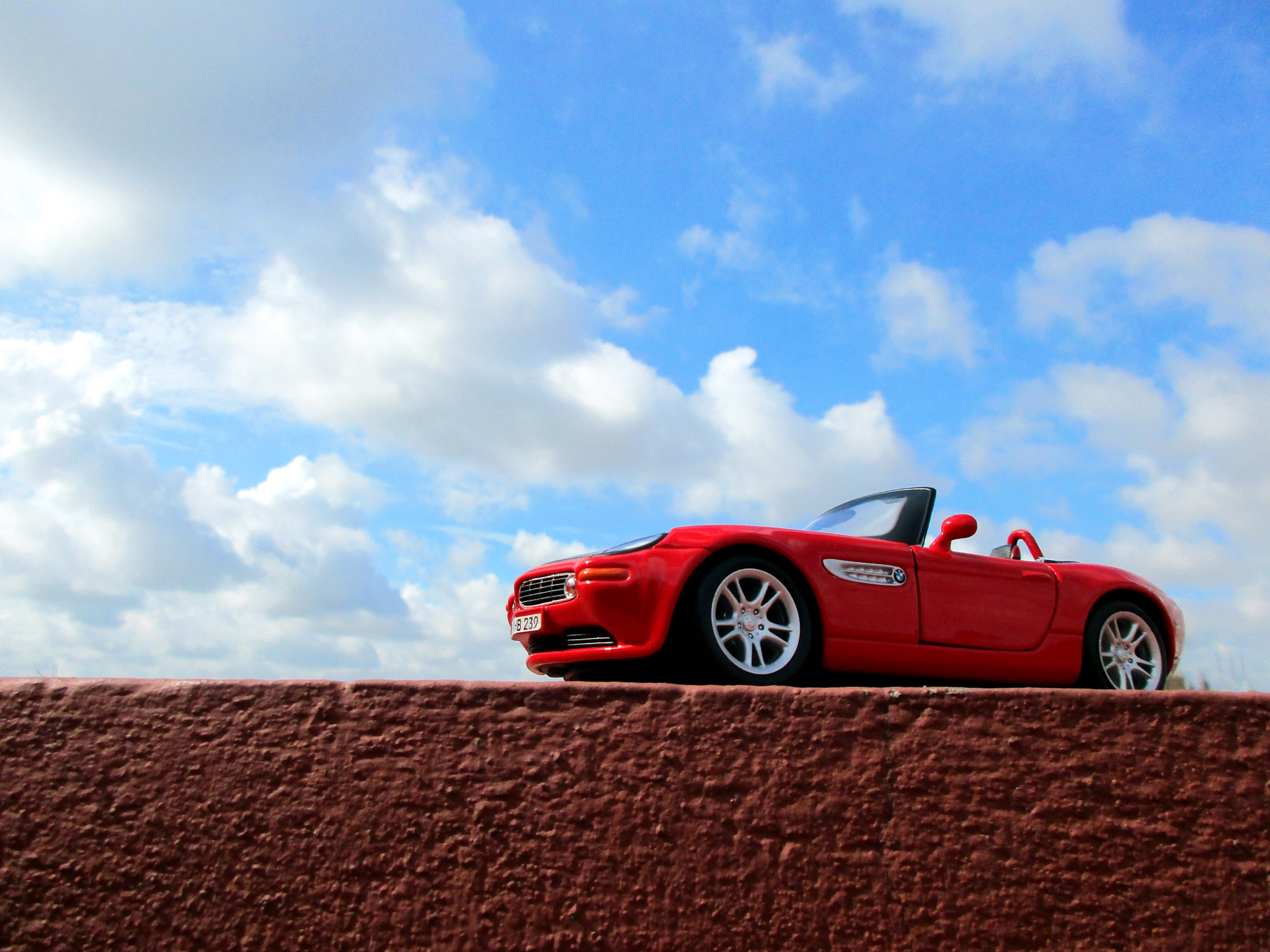 Canon PowerShot ELPH 170 IS (IXUS 170 / IXY 170) sample photo. Bmw z8 photography