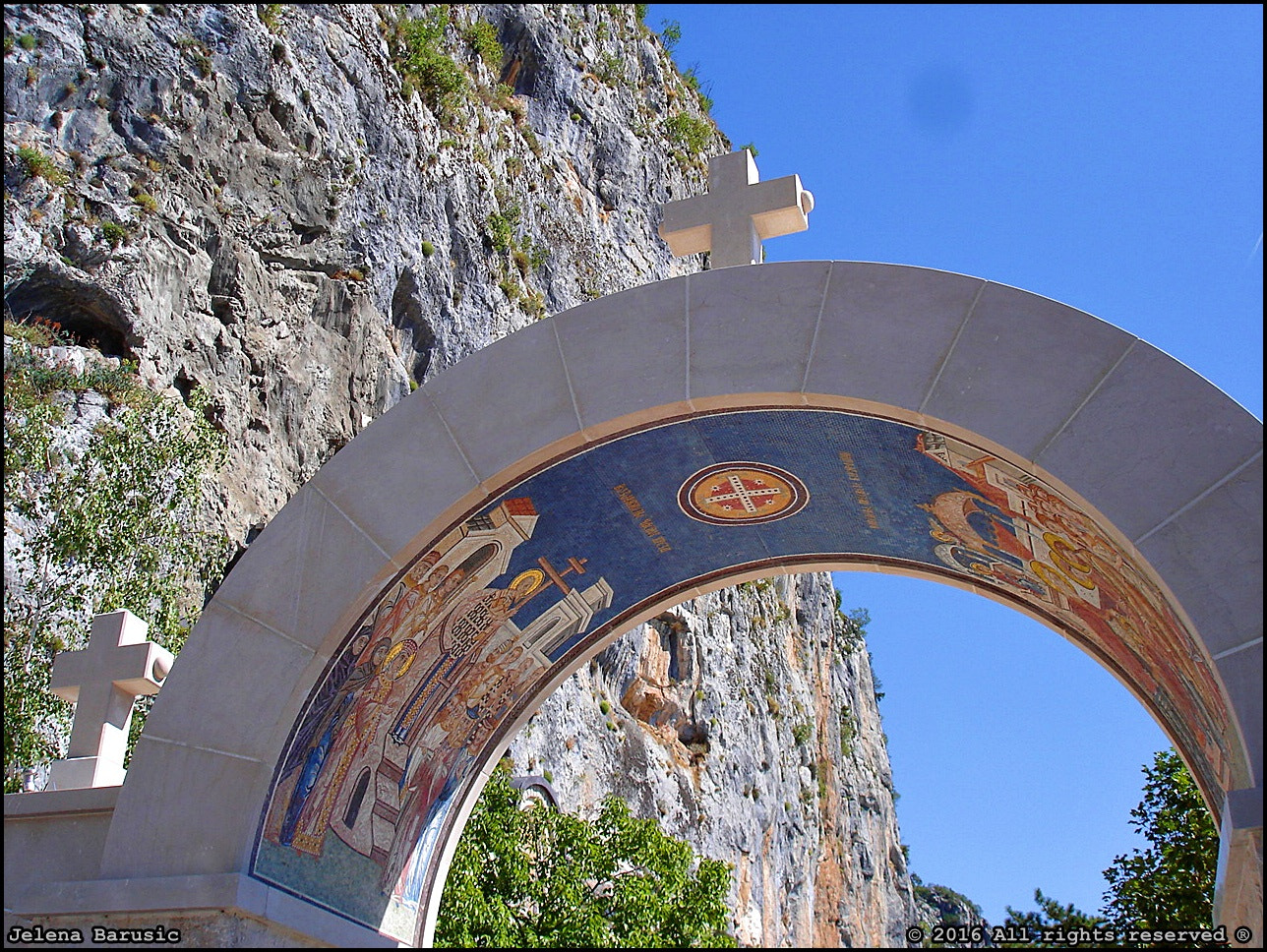Sony DSC-W5 sample photo. The arch of marble. photography