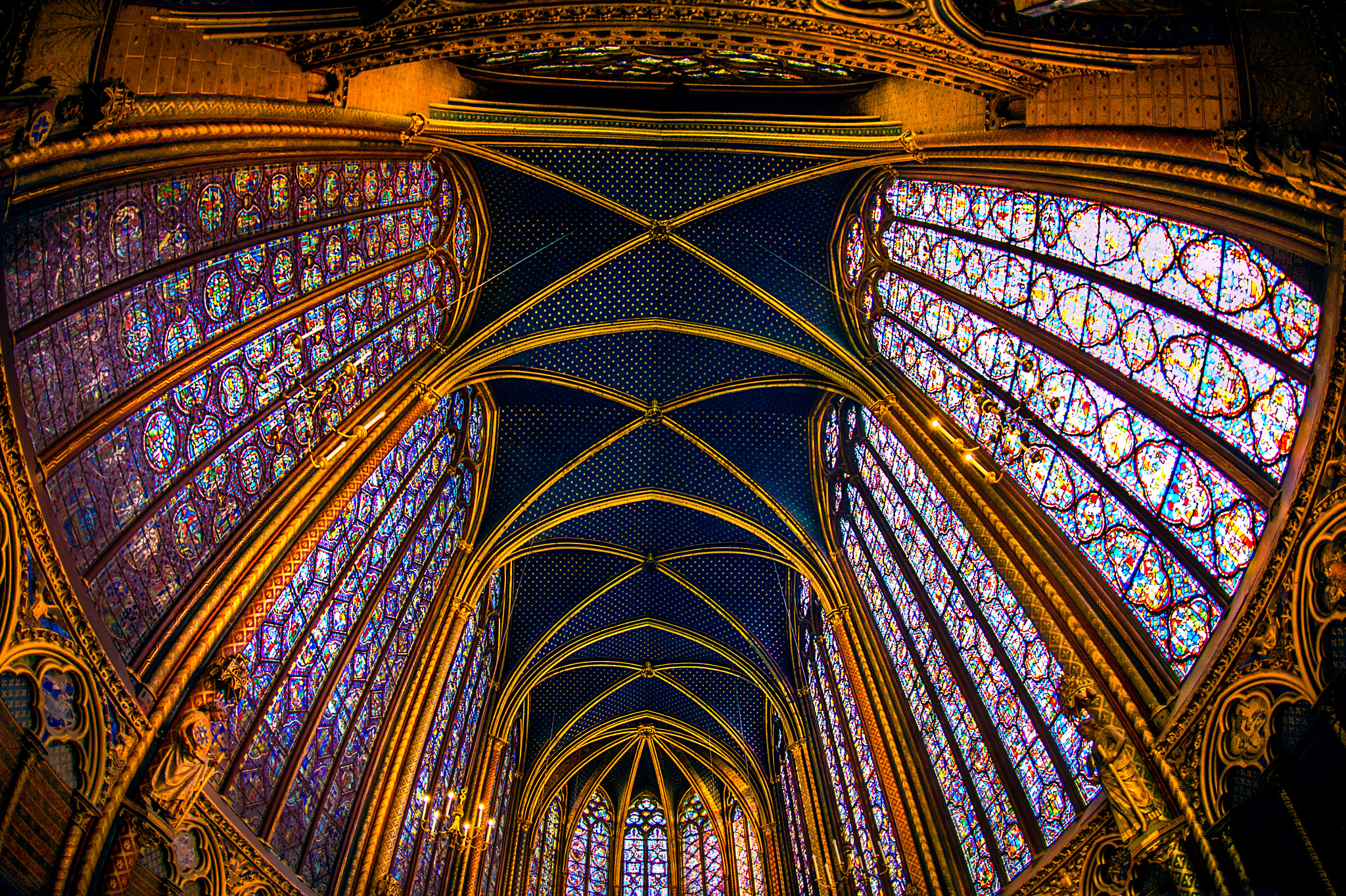 Nikon AF DX Fisheye-Nikkor 10.5mm F2.8G ED sample photo. Sainte chapelle photography