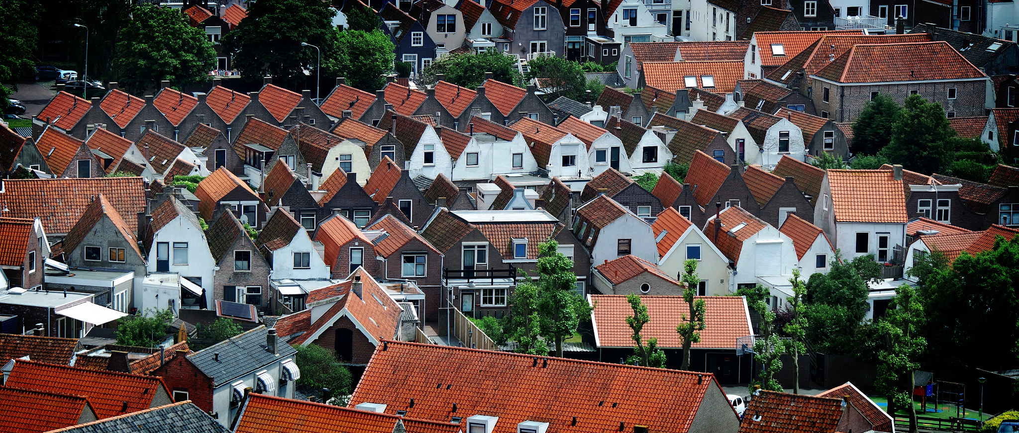 NX 50-200mm F4-5.6 sample photo. Roofs of zierikzee. photography