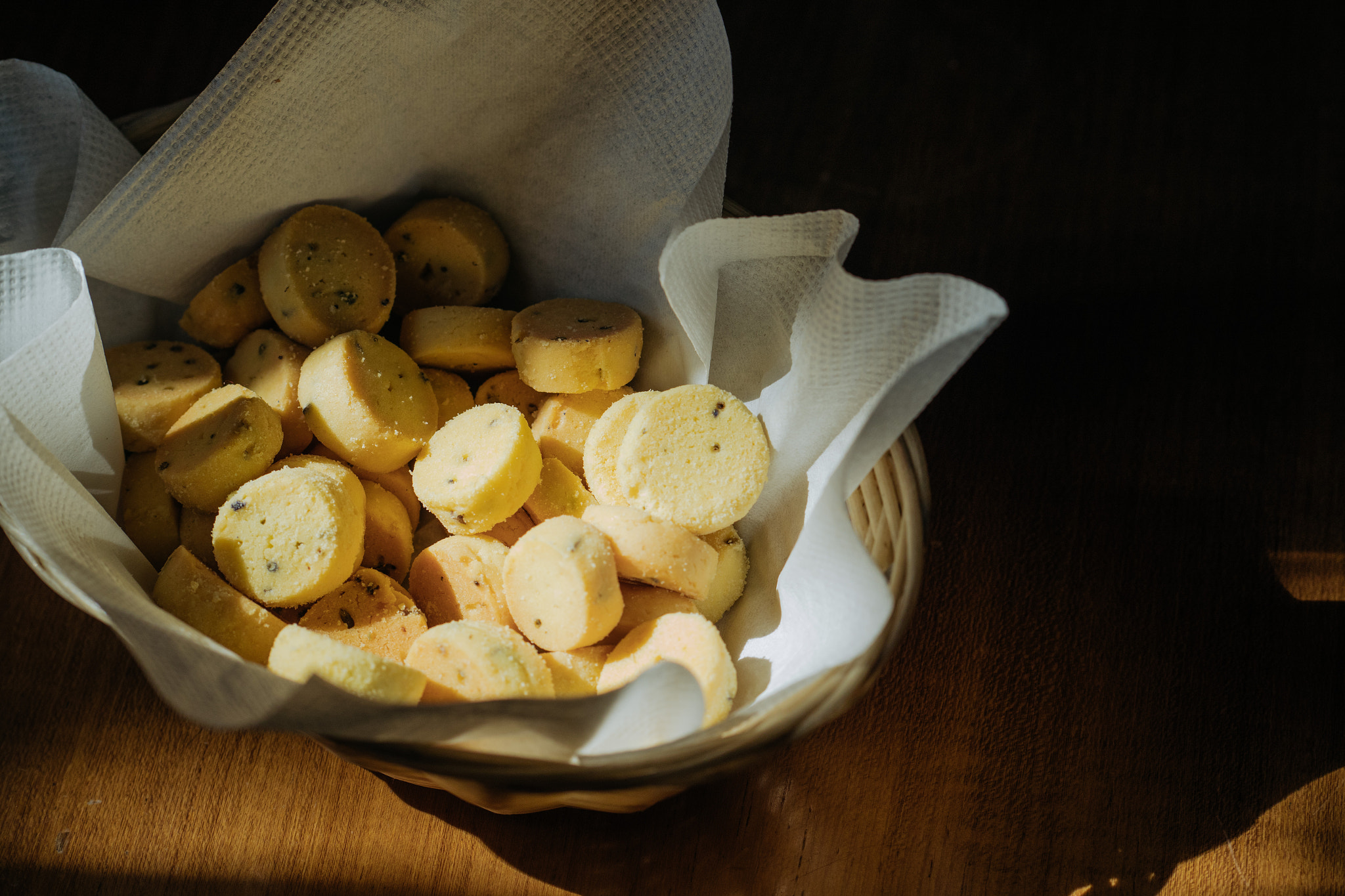 Panasonic Leica DG Nocticron 42.5mm F1.2 ASPH OIS sample photo. Small round cookie photography