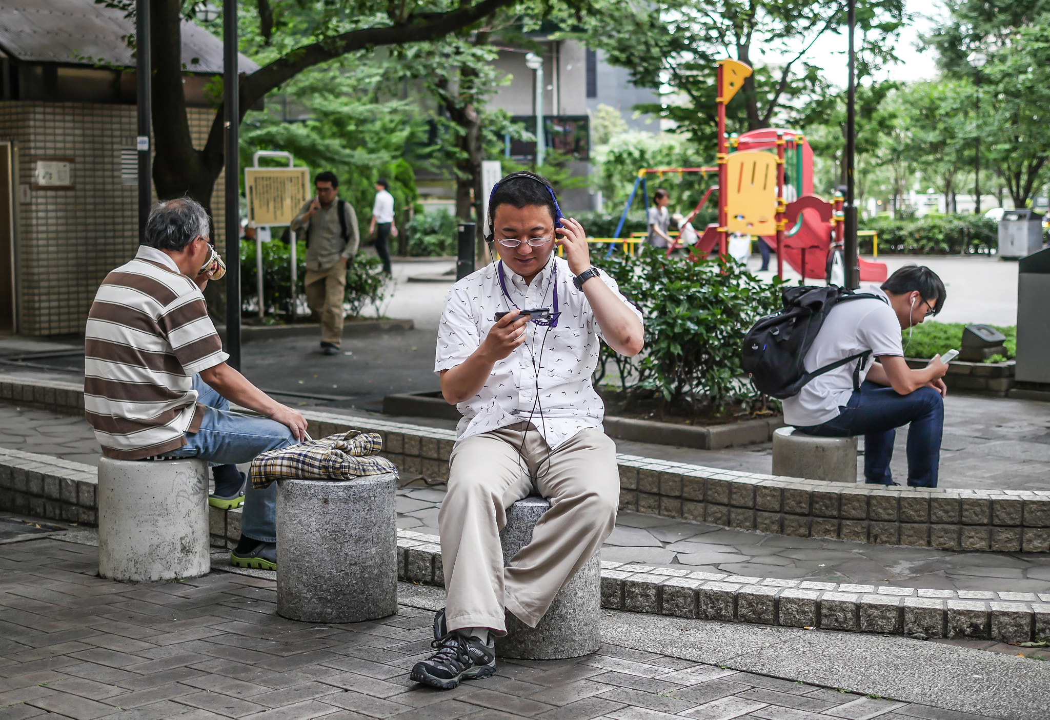 Panasonic Lumix DMC-GX8 + Panasonic Leica DG Summilux 25mm F1.4 II ASPH sample photo. Unwind photography