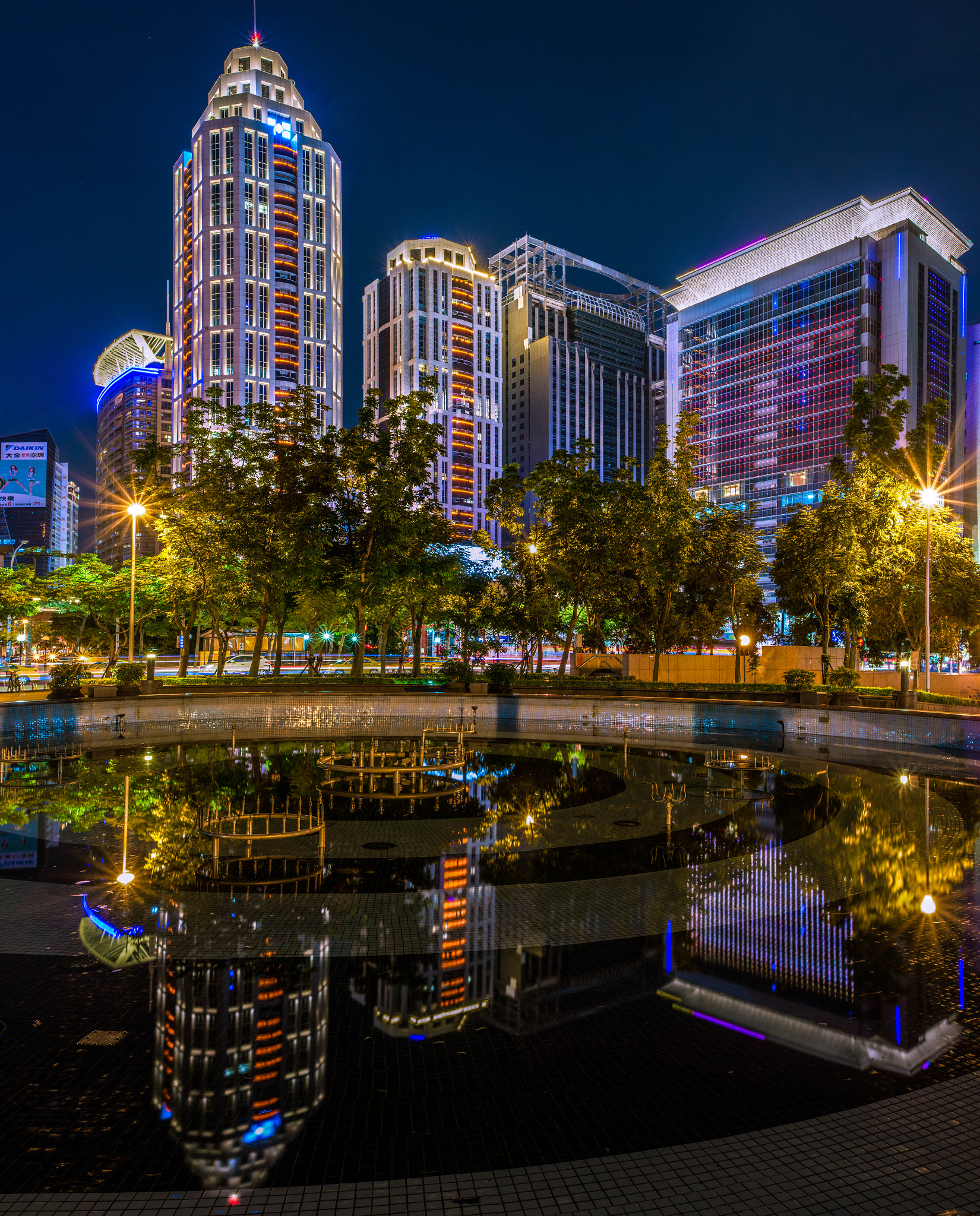 Nikon AF-S Nikkor 24mm F1.8G ED sample photo. Taipei banqiao city night view photography