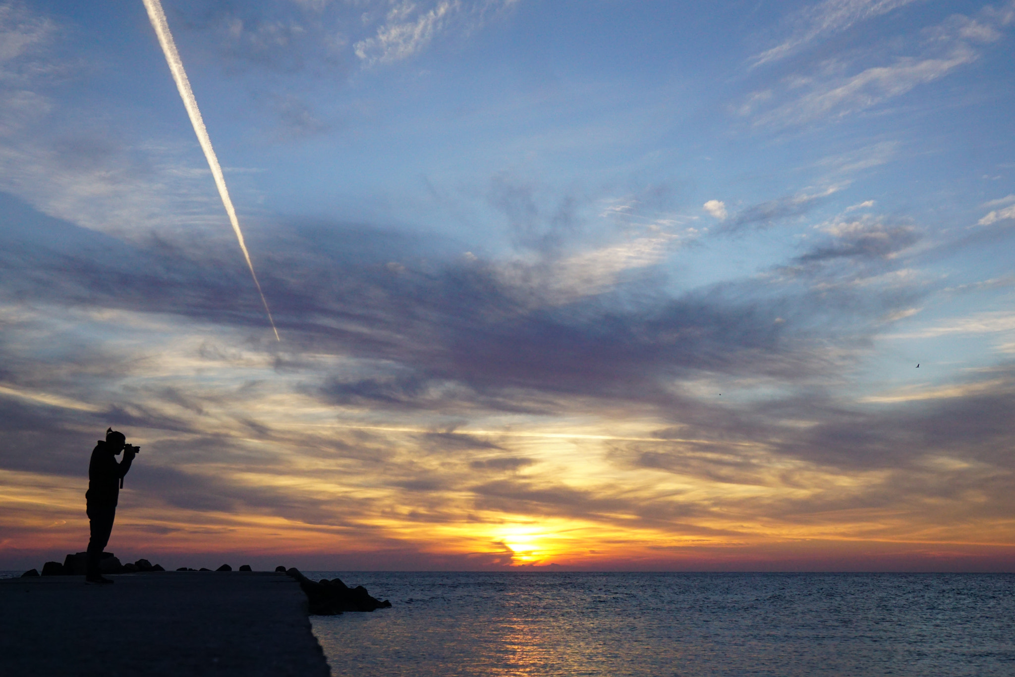 Sony a6000 + Sony Vario-Tessar T* FE 16-35mm F4 ZA OSS sample photo. Capture the moment photography