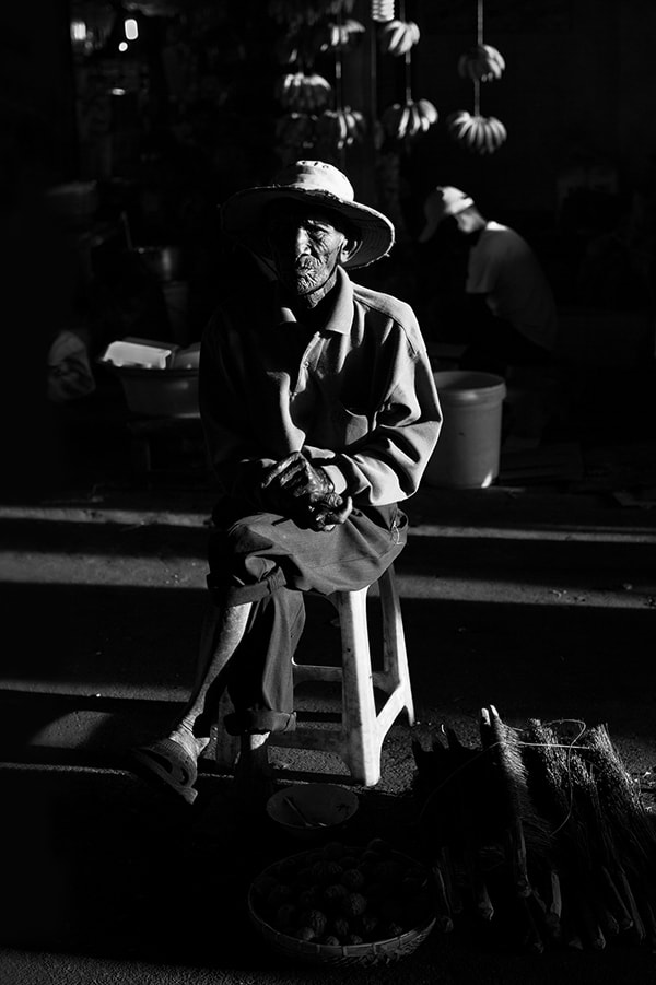 Canon EOS 7D + Canon EF 35mm F1.4L USM sample photo. Phsar leu photography