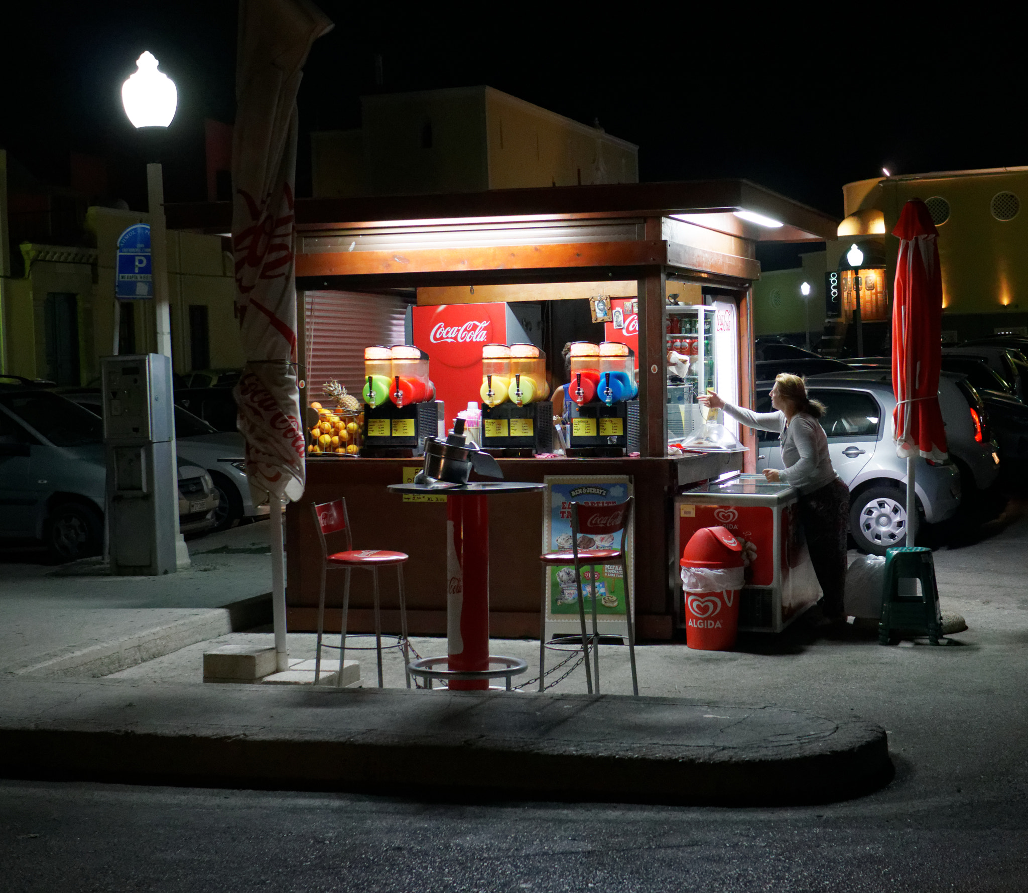 Sony Sonnar T* E 24mm F1.8 ZA sample photo. Night drinks photography