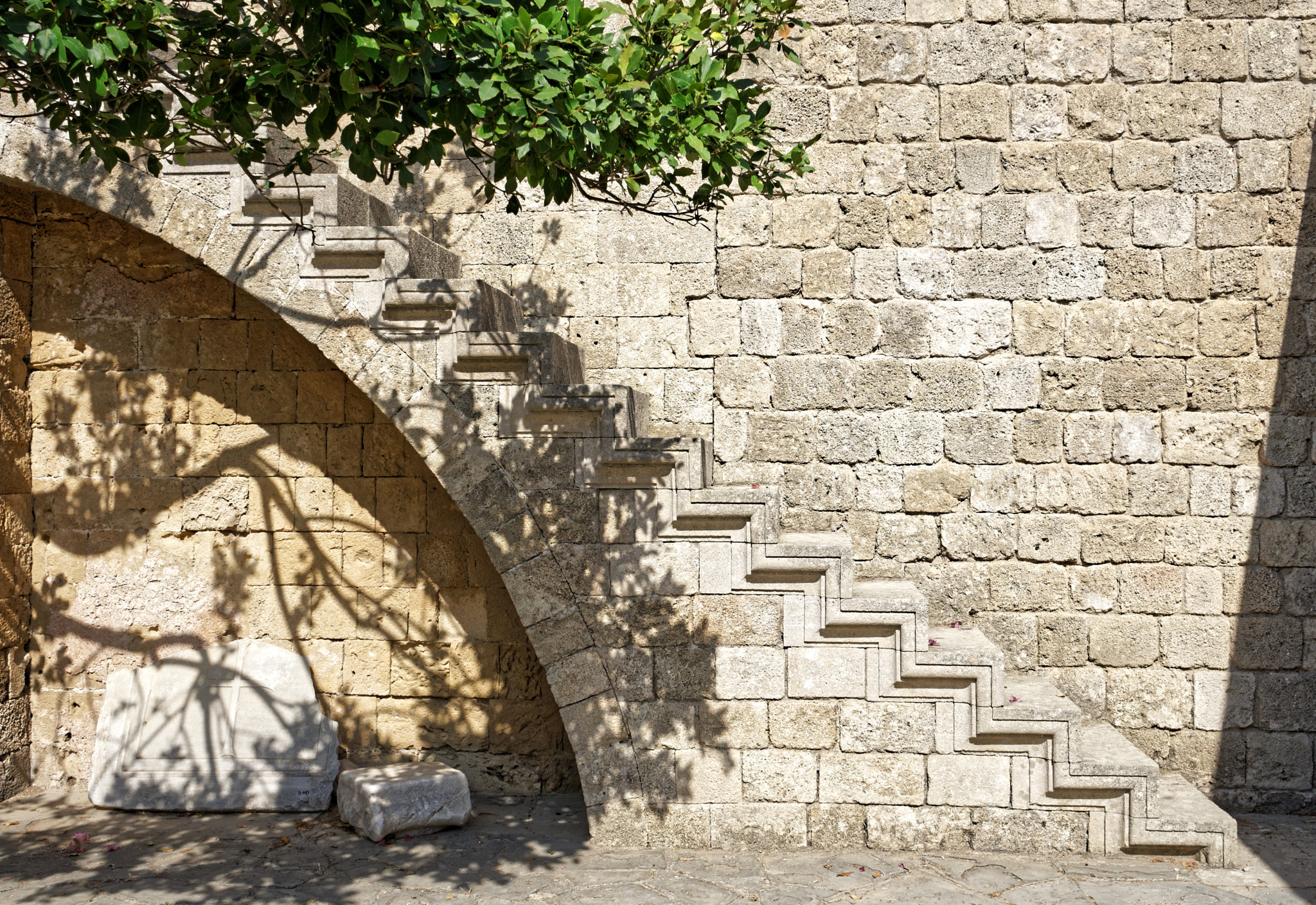 Sony a6300 + Sony Sonnar T* E 24mm F1.8 ZA sample photo. Old stairs photography