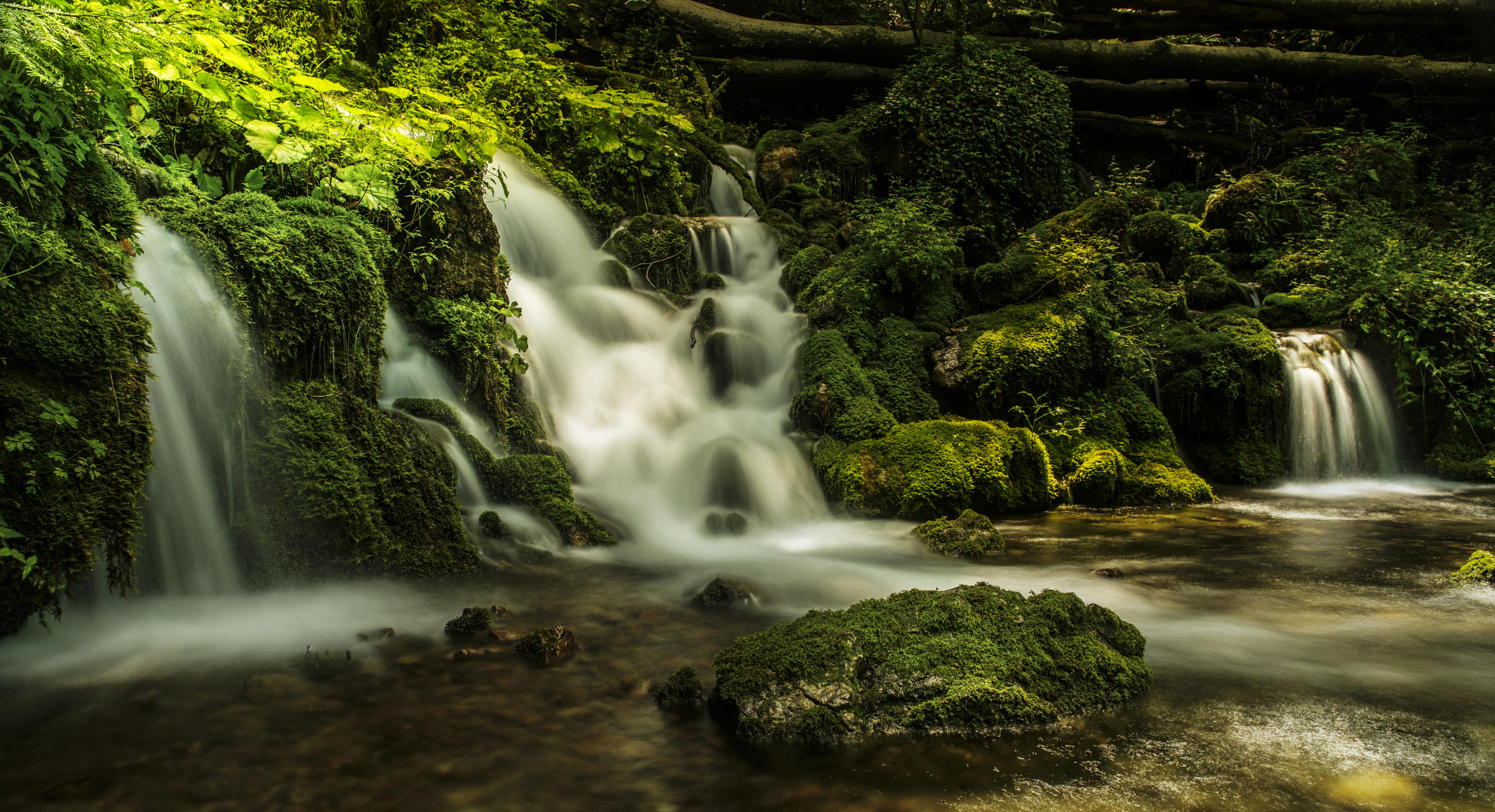 24-70mm F4 OSS sample photo. Fountains photography