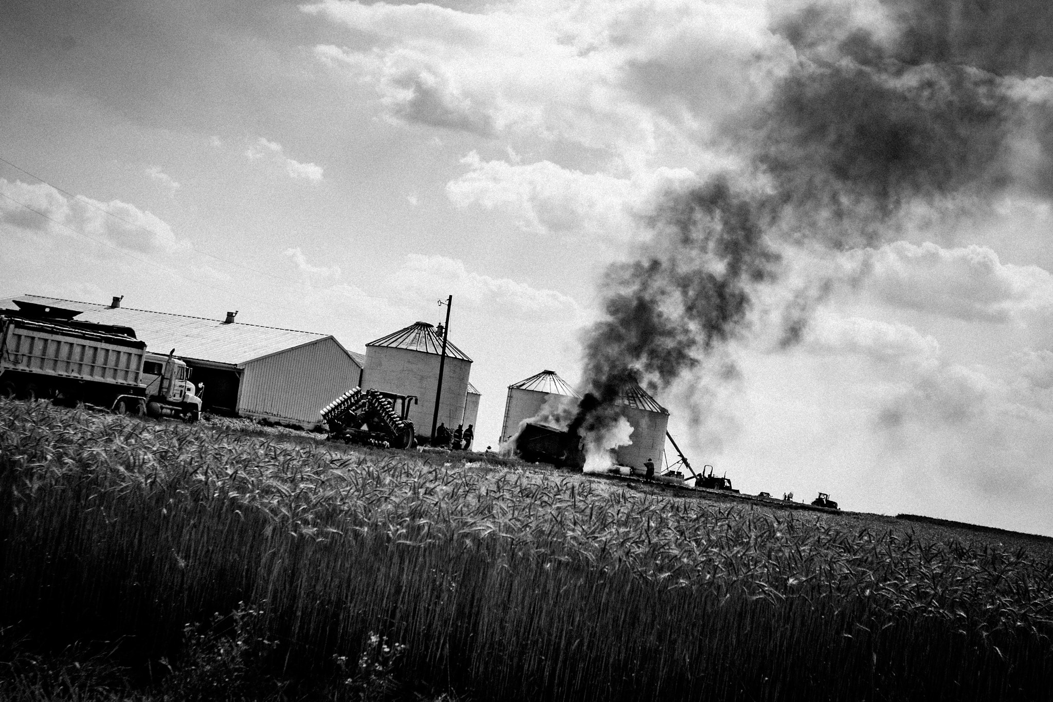 Canon EOS-1D Mark IV sample photo. Grain truck fire photography