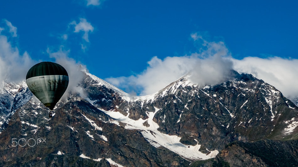 AF Zoom-Nikkor 35-105mm f/3.5-4.5 sample photo. Mountain photography