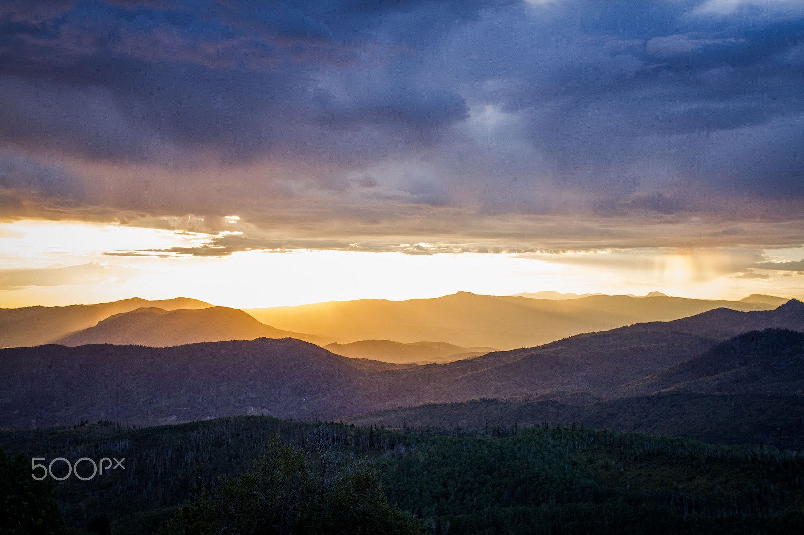 Canon EOS 7D + Canon EF 35mm F2 sample photo. Mountains at sunset photography