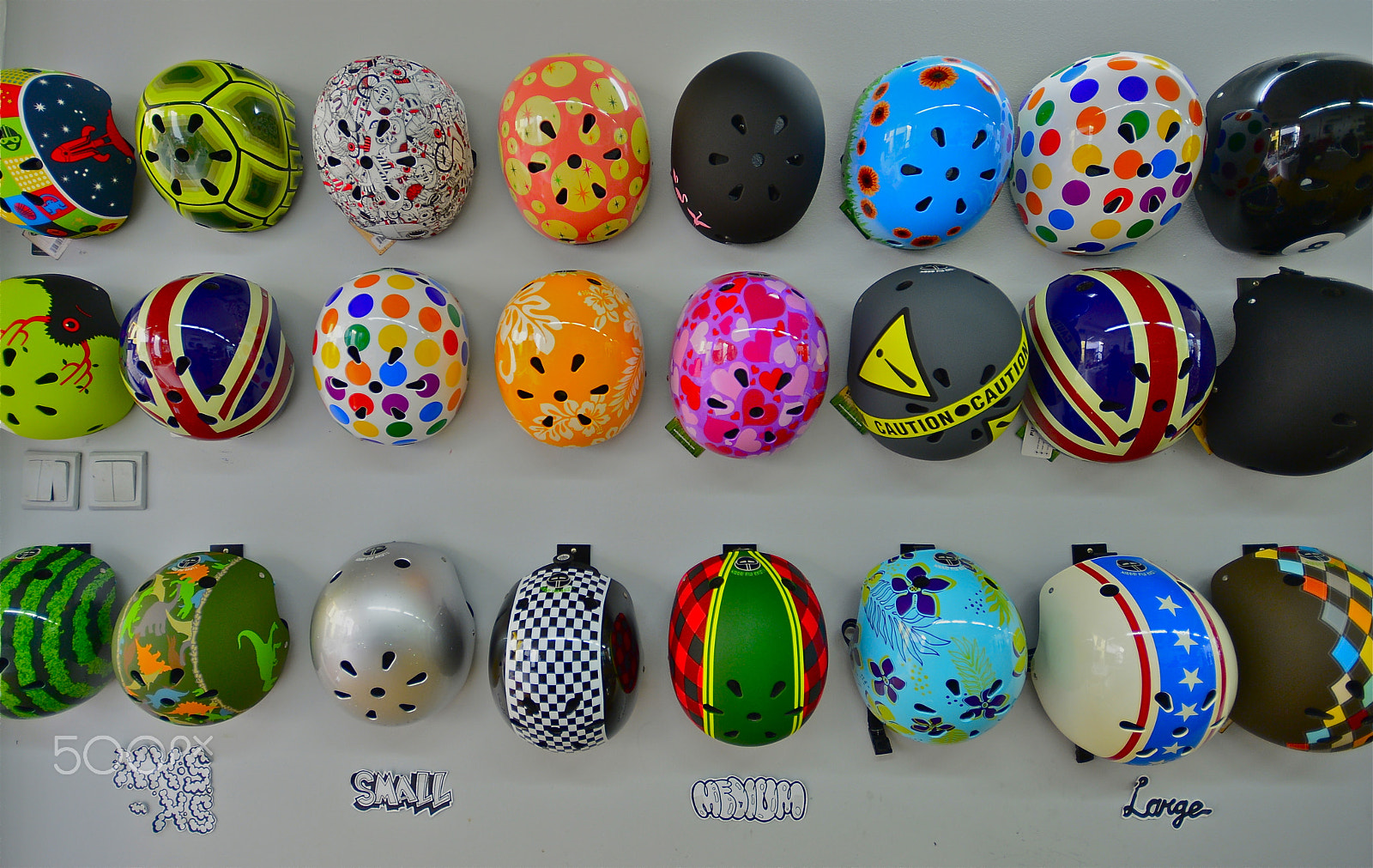 Nikon AF-S Nikkor 17-35mm F2.8D ED-IF sample photo. Helmets photography
