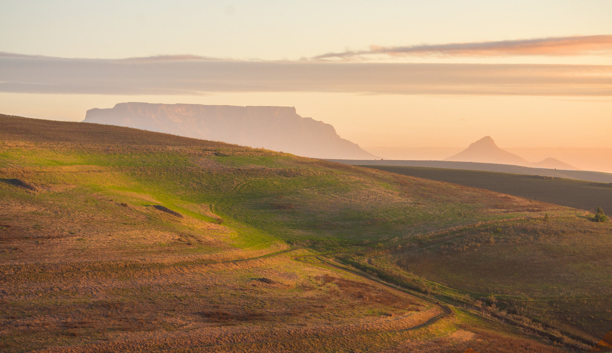 Pentax K-x sample photo. Table mountain photography