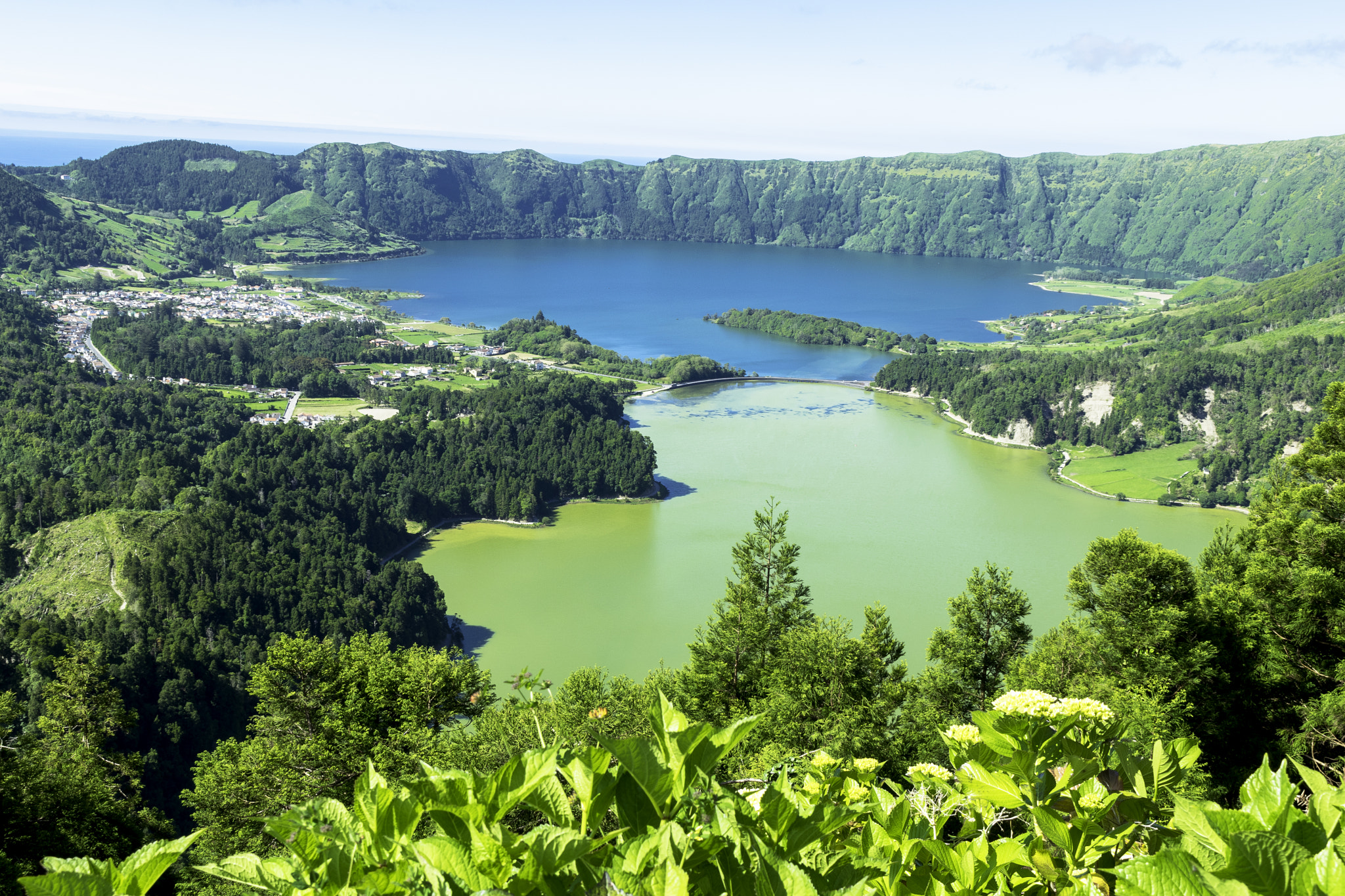 Nikon D5300 + Nikon AF-S DX Nikkor 18-135mm F3.5-5.6G ED-IF sample photo. Green and blue lagoon, azores photography