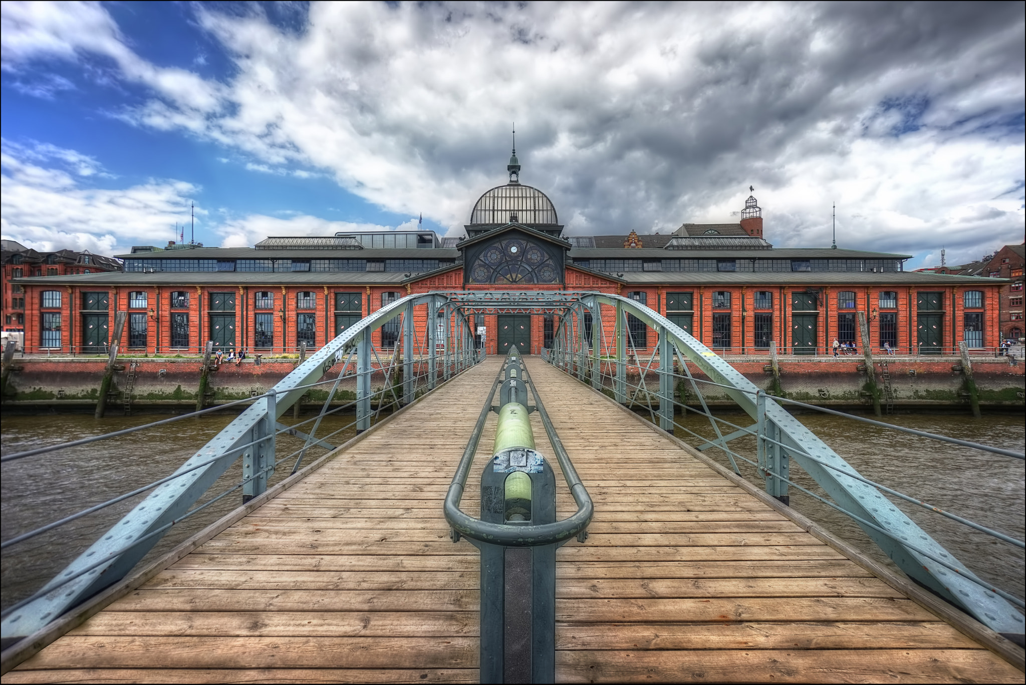 Sony a7 + Sony E 10-18mm F4 OSS sample photo. Fischauktionshalle ii photography