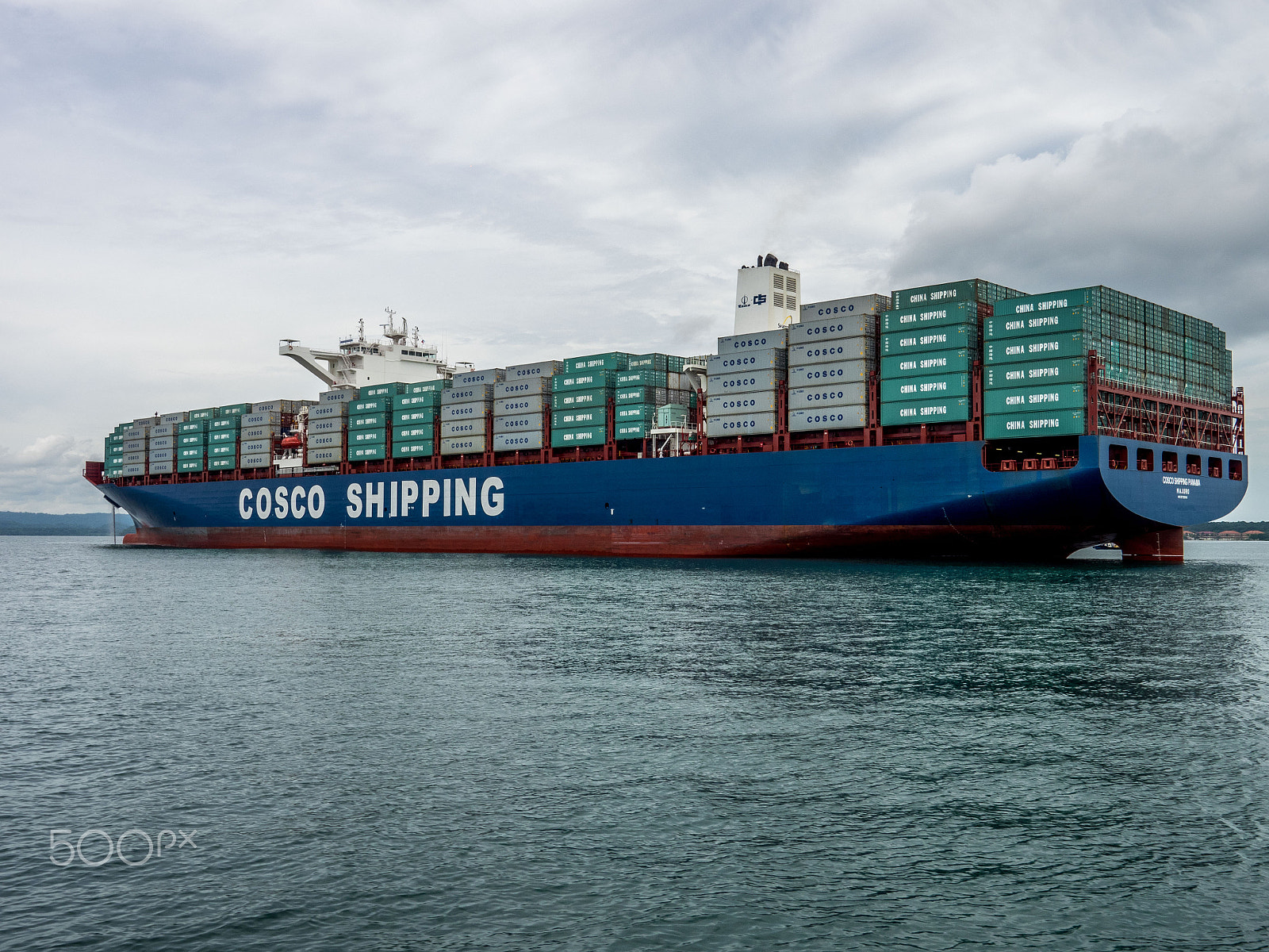 Olympus OM-D E-M1 + OLYMPUS M.9-18mm F4.0-5.6 sample photo. Cosco shipping panama at manzanillo bay photography