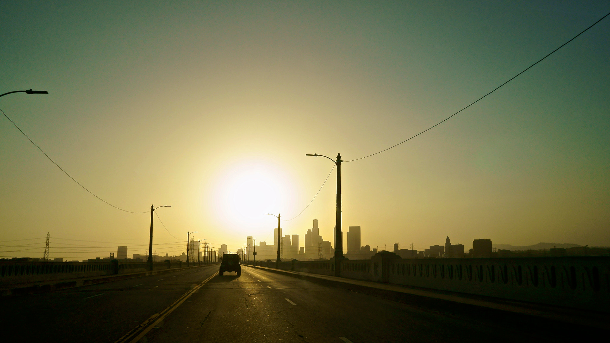 Sony Alpha NEX-F3 + Sony E 16mm F2.8 sample photo. Los angeles at sunset photography