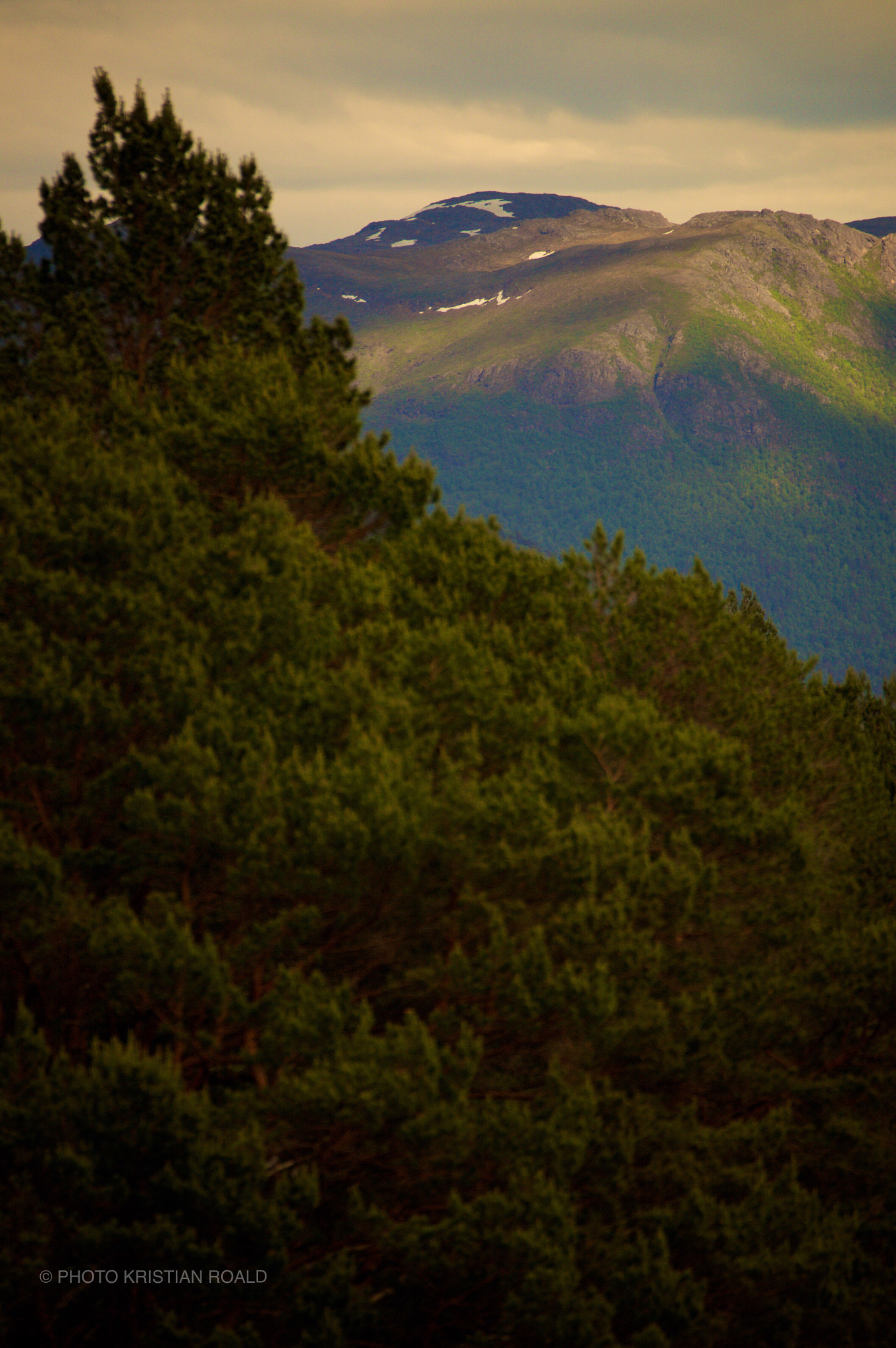 Sony 70-300mm F4.5-5.6 G SSM sample photo. Remote landscape photography