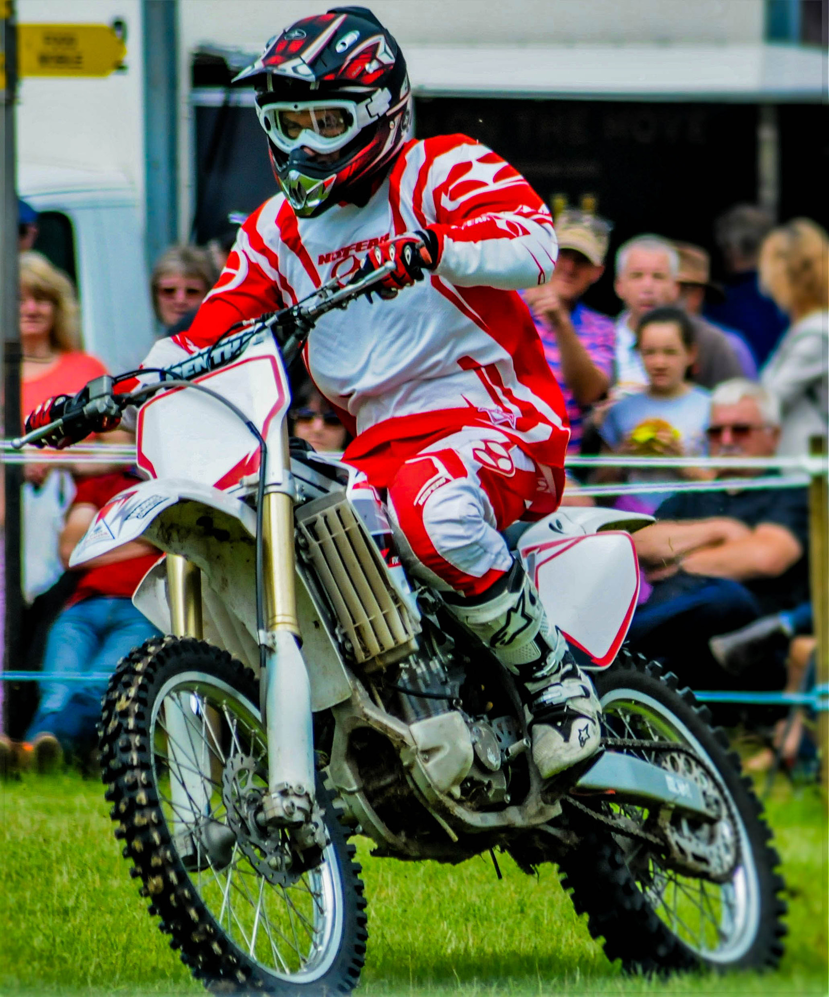 Sigma 70-300mm F4-5.6 APO DG Macro sample photo. Jason smyth photography