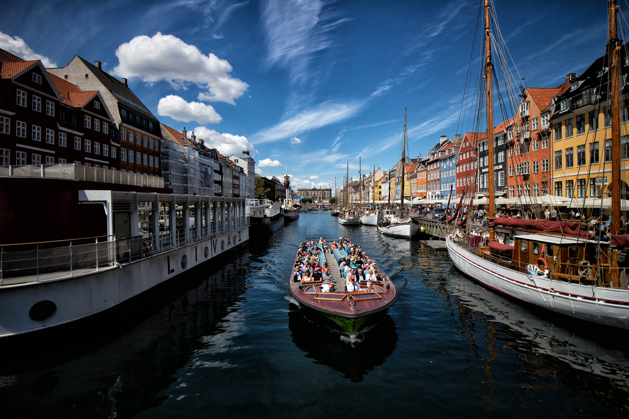 Canon EOS M2 sample photo. Nyhaven copenhagen photography