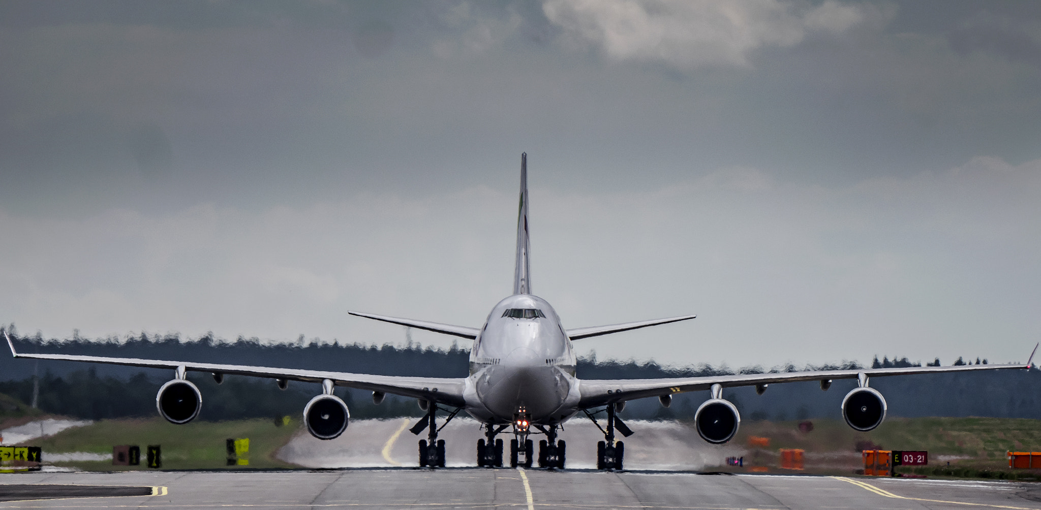 LEICA DG 100-400/F4.0-6.3 sample photo. Boeing 747 photography