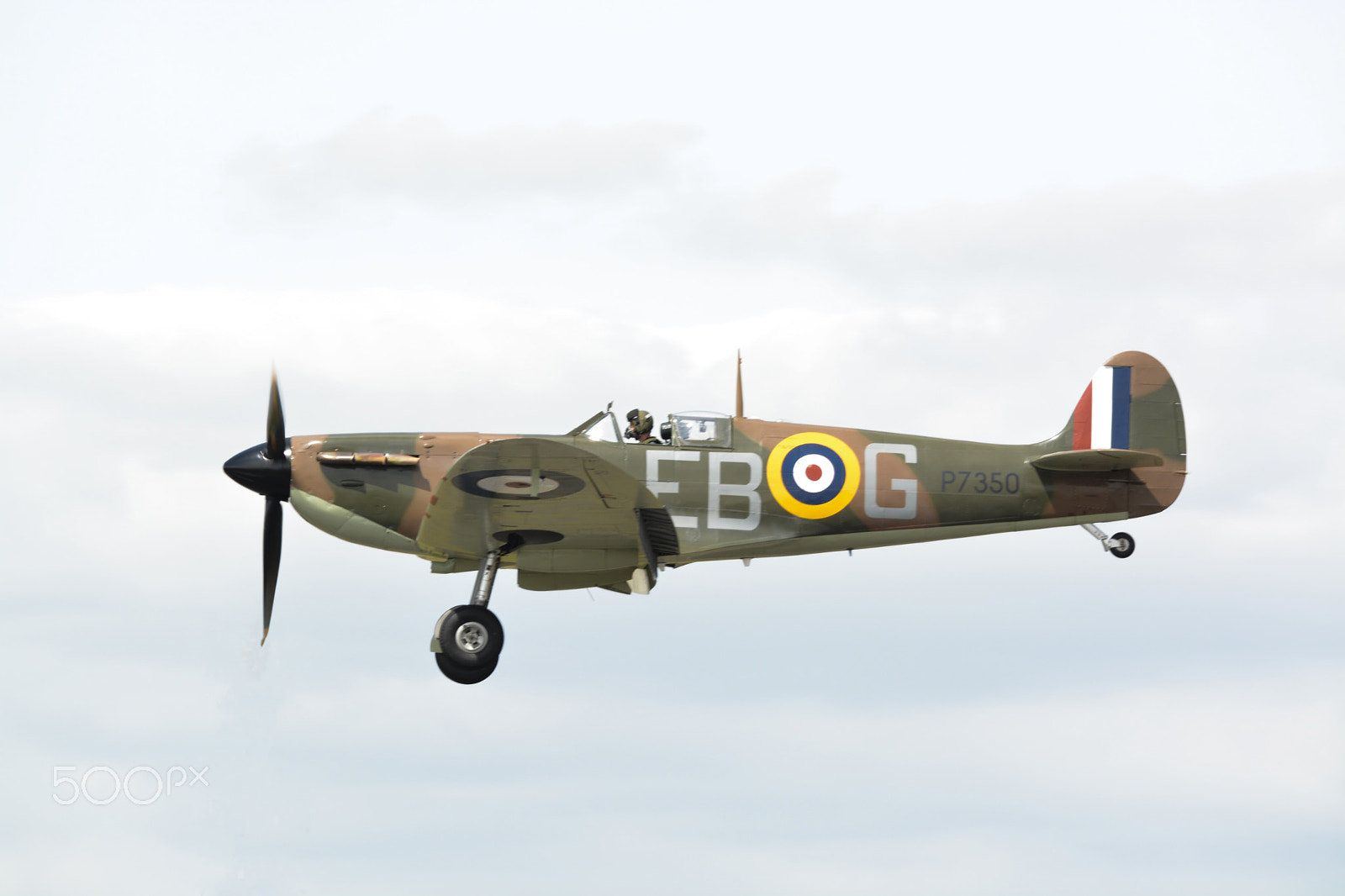 Nikon D5200 + Sigma 150-500mm F5-6.3 DG OS HSM sample photo. Bbmf spitfire mk iia photography