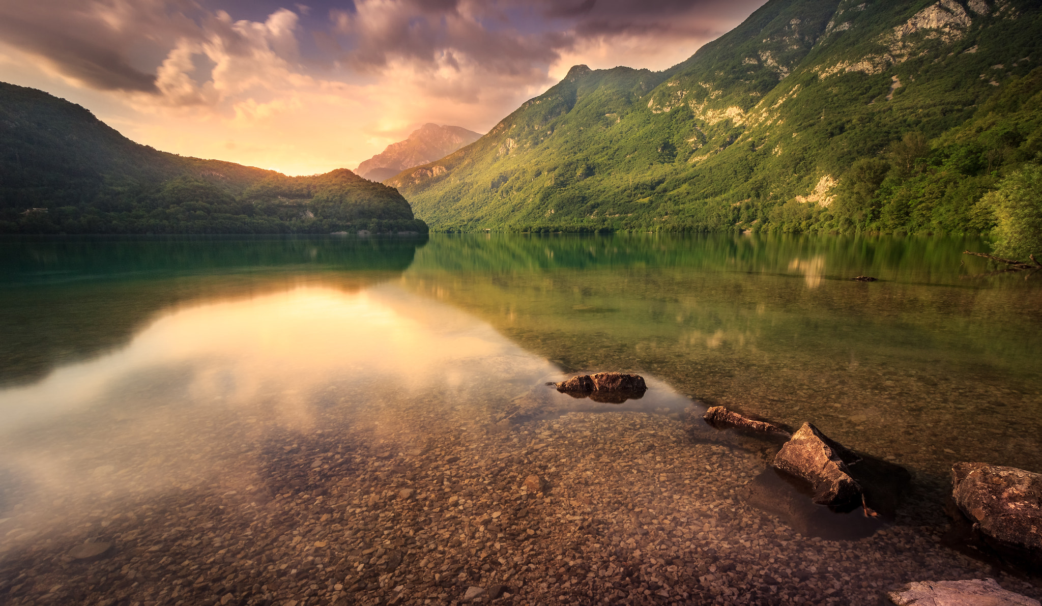Canon EF-S 10-18mm F4.5–5.6 IS STM sample photo. Romantic sunset photography