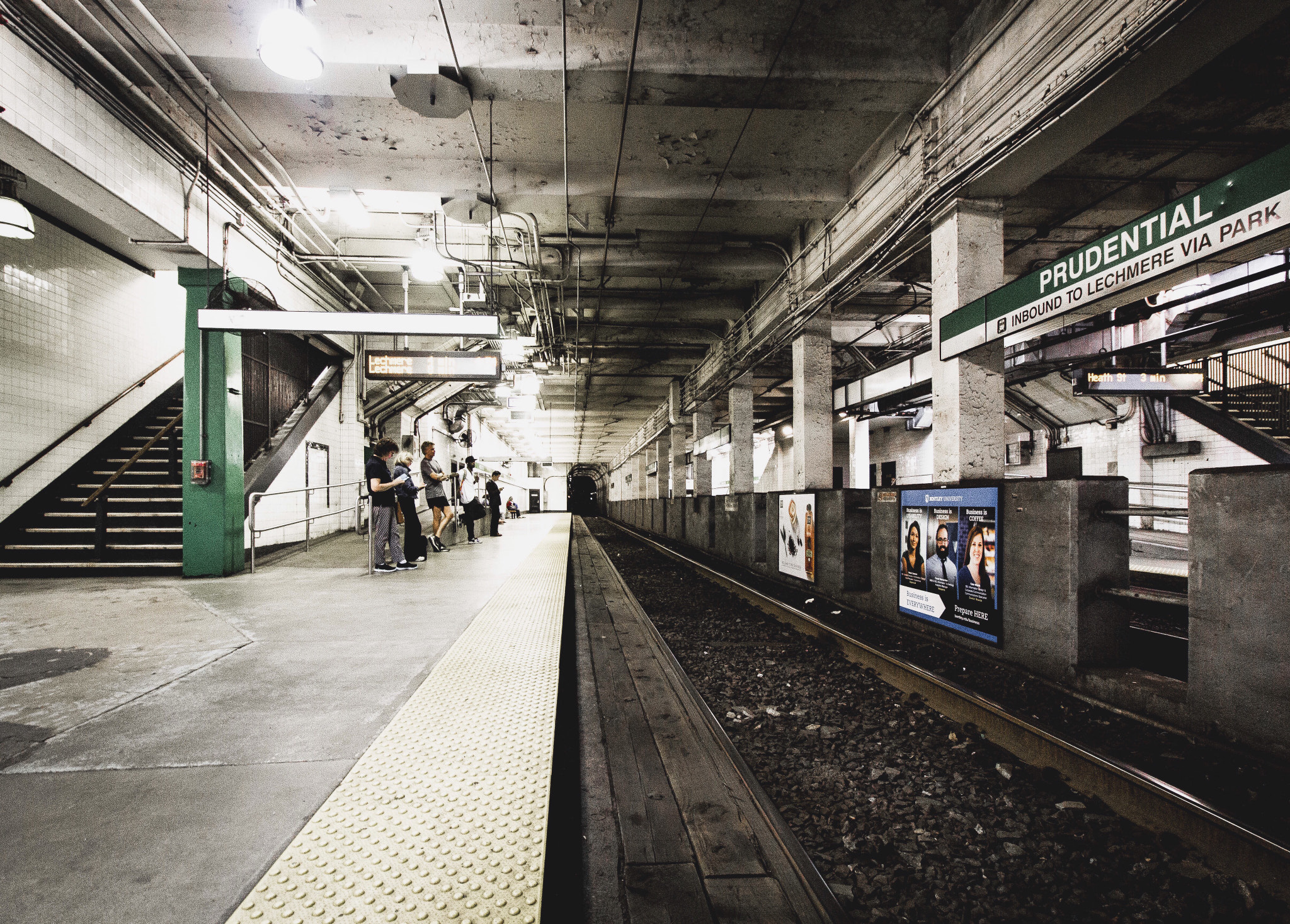 Canon EF-S 10-18mm F4.5–5.6 IS STM sample photo. Boy meets world. photography