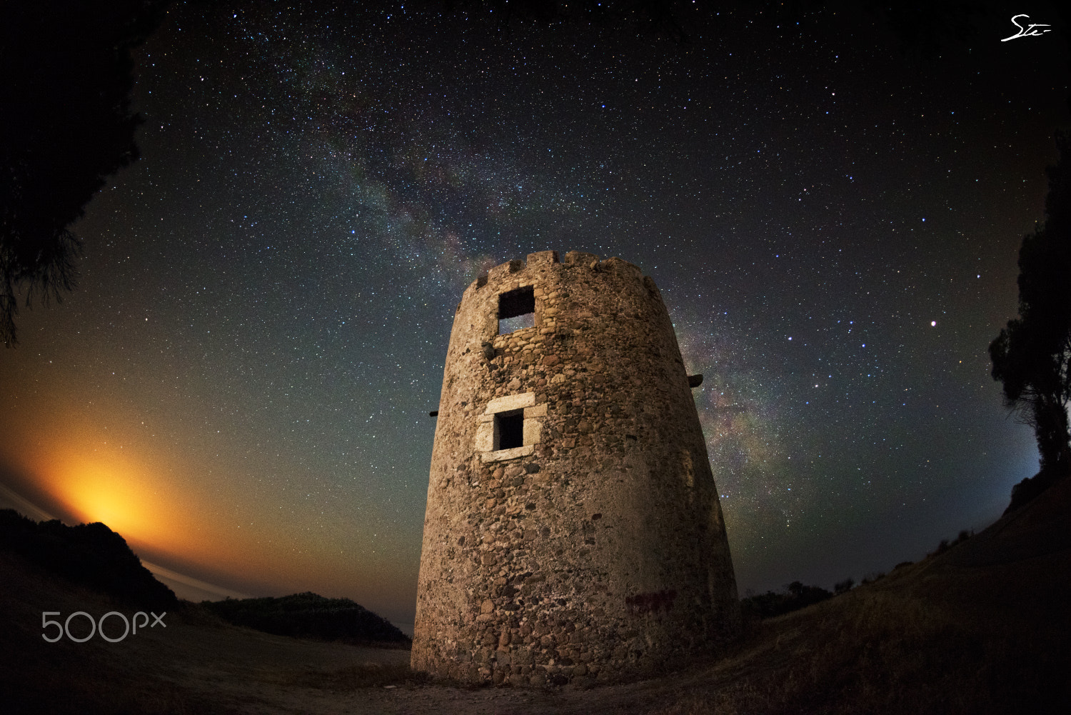 Nikon D810 + Nikon AF Fisheye-Nikkor 16mm F2.8D sample photo. Cala d'ostia tower photography
