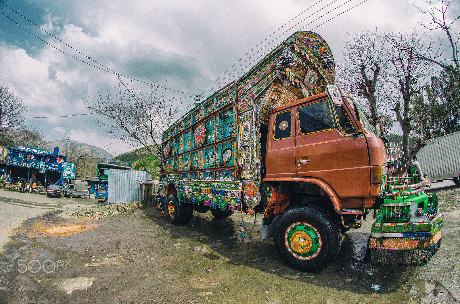 Nikon D7000 + Samyang 8mm F3.5 Aspherical IF MC Fisheye sample photo. Truck wash photography