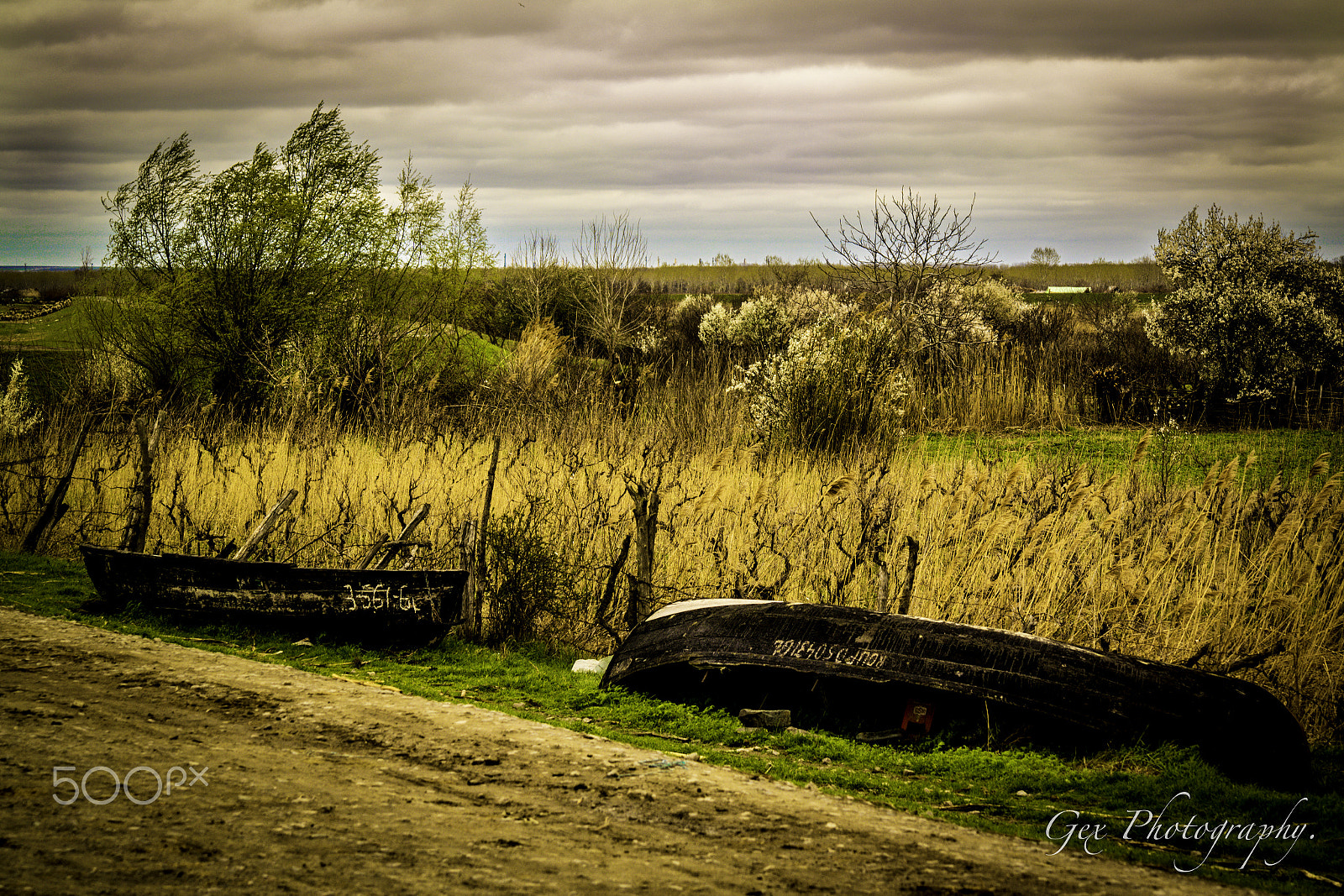 Samsung NX30 + Samsung NX 50-200mm F4-5.6 ED OIS sample photo. Fishing boats. photography