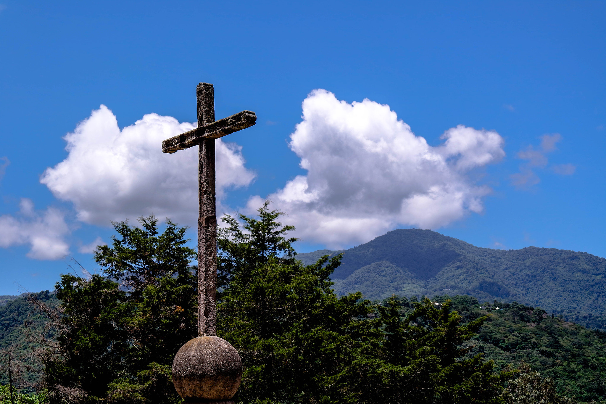 Samsung NX3000 + NX 18-55mm F3.5-5.6 sample photo. La cruz del cerro photography