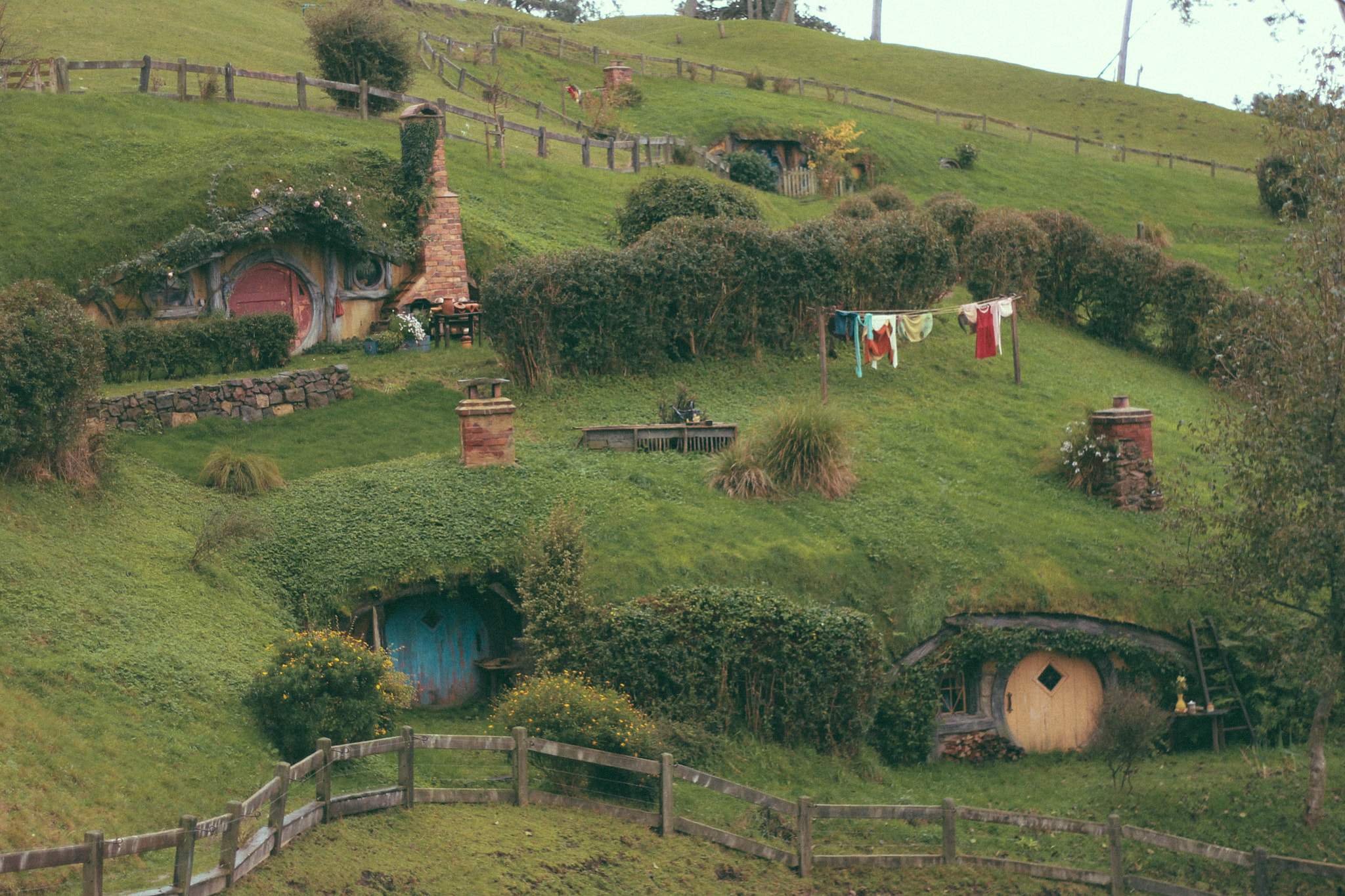 Canon EOS 650D (EOS Rebel T4i / EOS Kiss X6i) + Canon EF 50mm F1.8 II sample photo. Hobbiton photography