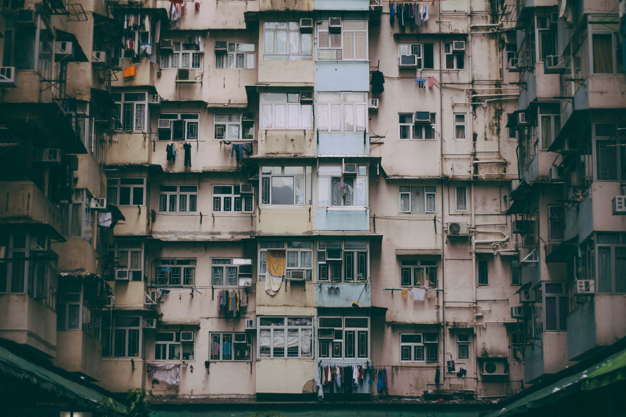 Canon EOS 650D (EOS Rebel T4i / EOS Kiss X6i) + Canon EF 50mm F1.8 II sample photo. Quarry bay photography