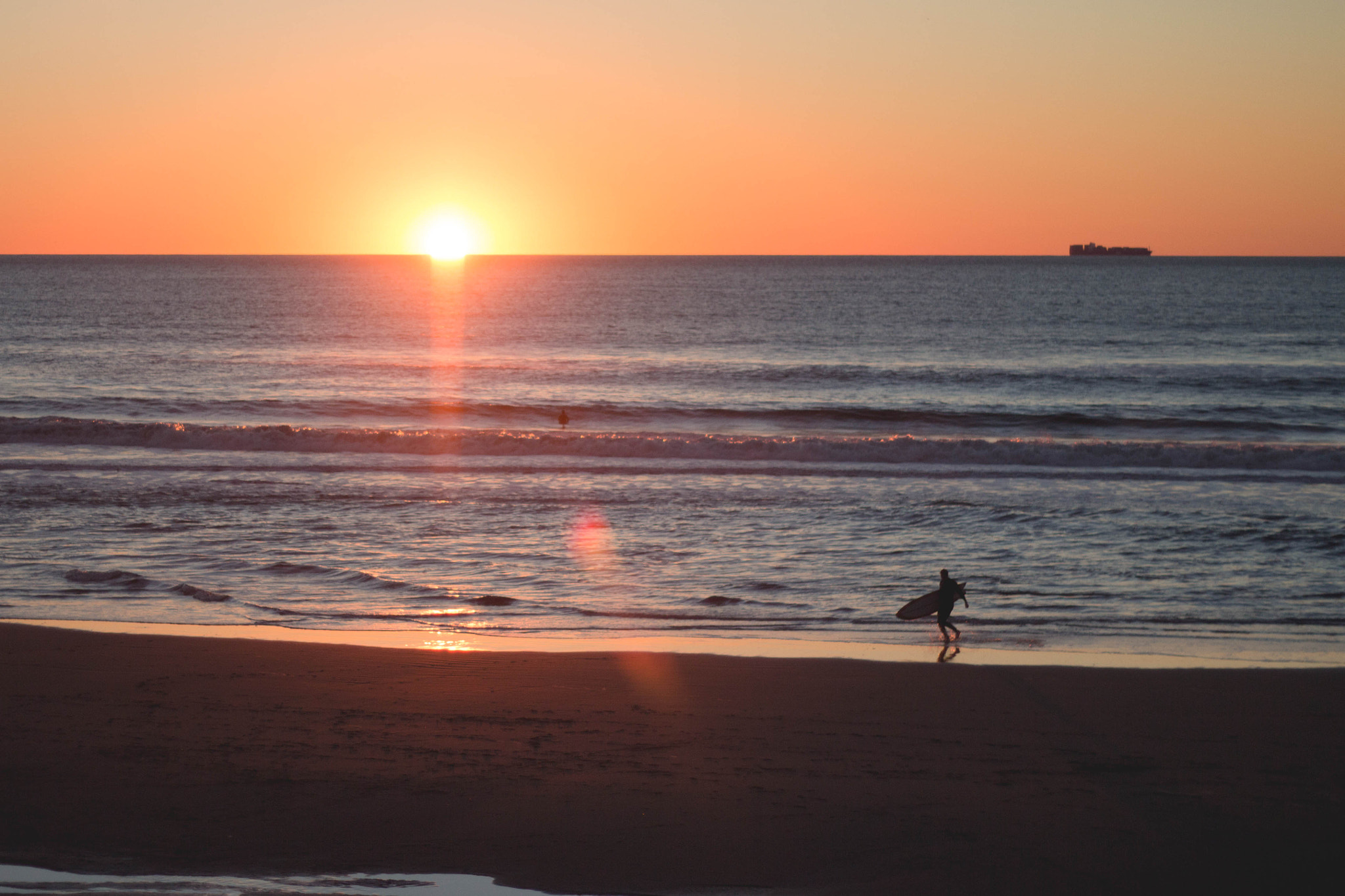 Canon EOS 650D (EOS Rebel T4i / EOS Kiss X6i) + Canon EF 50mm F1.8 II sample photo. Ocean beach photography