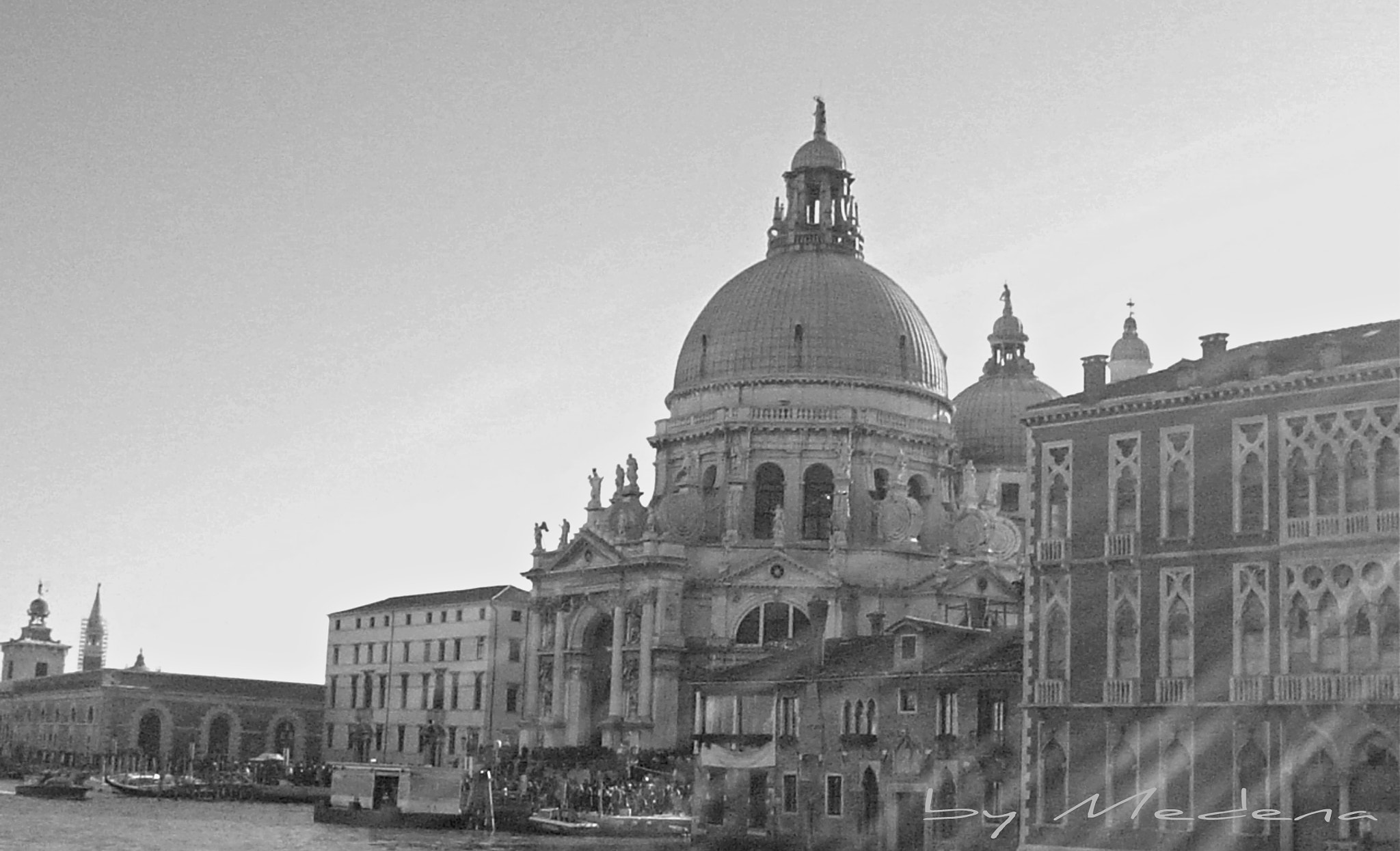 Sony DSC-P32 sample photo. Venice ,italy in black and white photography