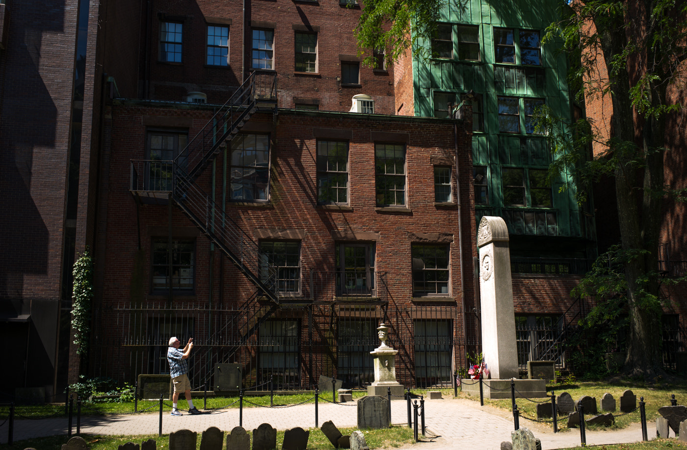 Summilux-M 1:1.4/50 sample photo. John hancock tomb photography