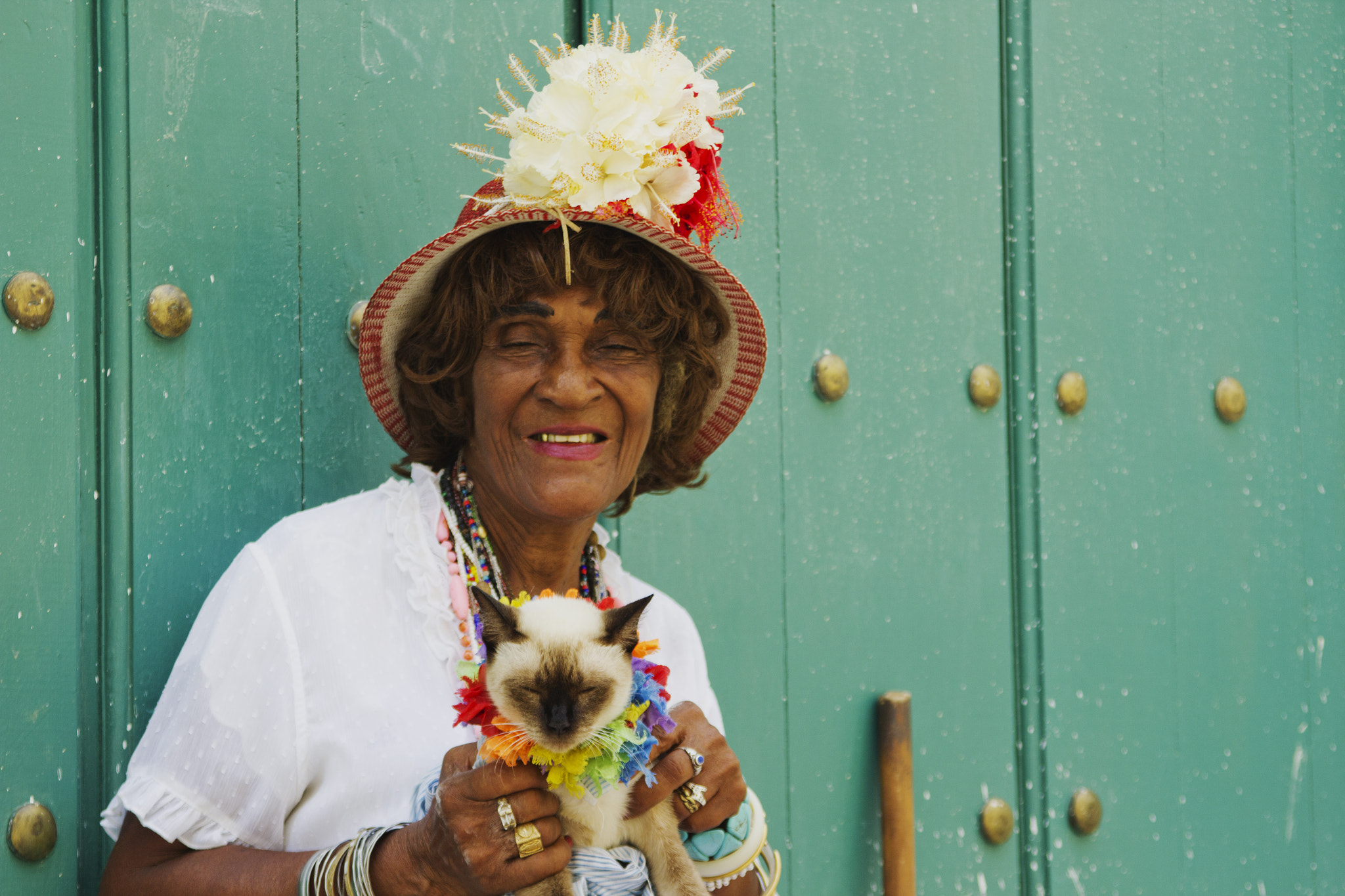 Canon EOS 550D (EOS Rebel T2i / EOS Kiss X4) sample photo. Cat lady in havana photography
