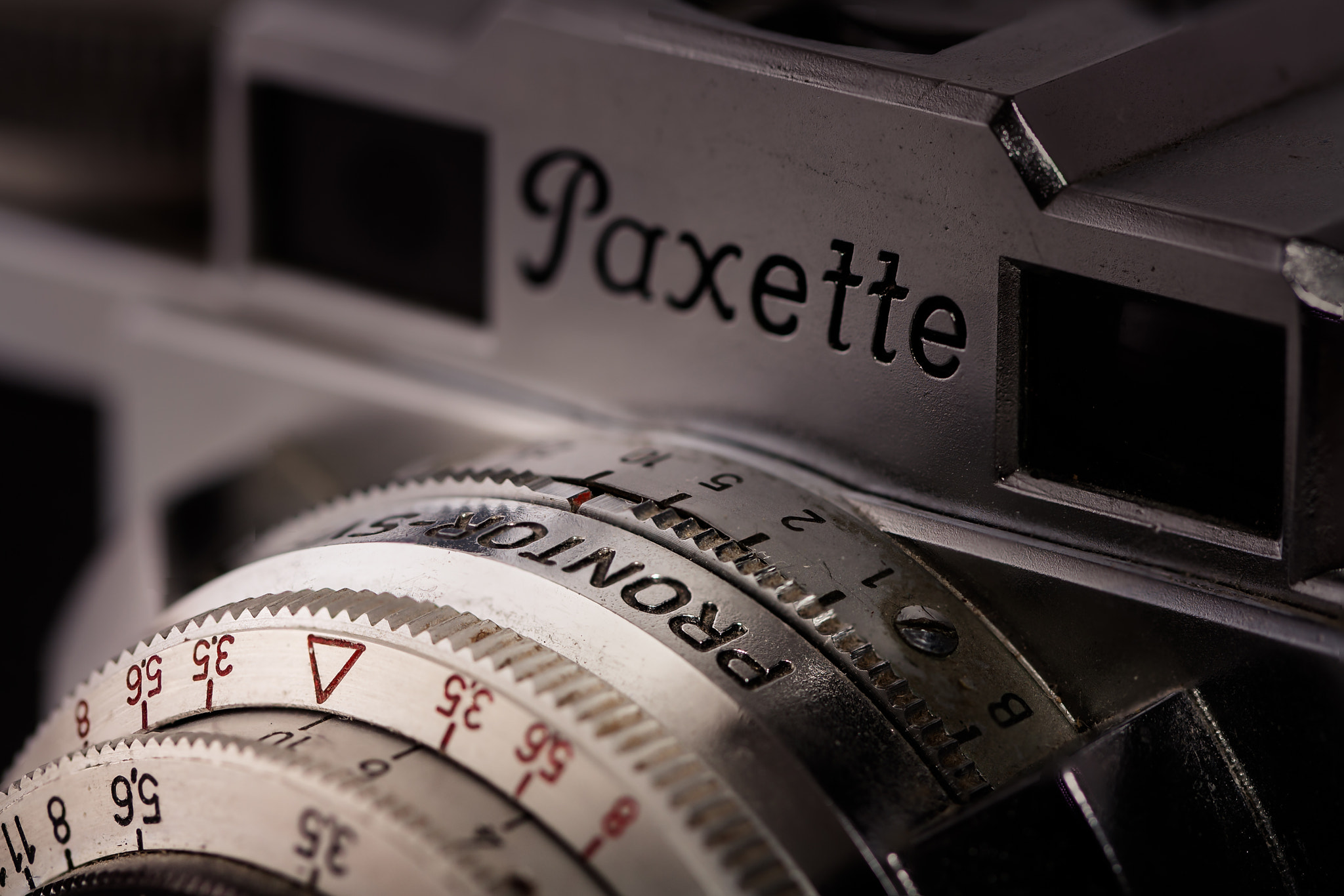 Canon EOS 1000D (EOS Digital Rebel XS / EOS Kiss F) sample photo. "old school...?" photography