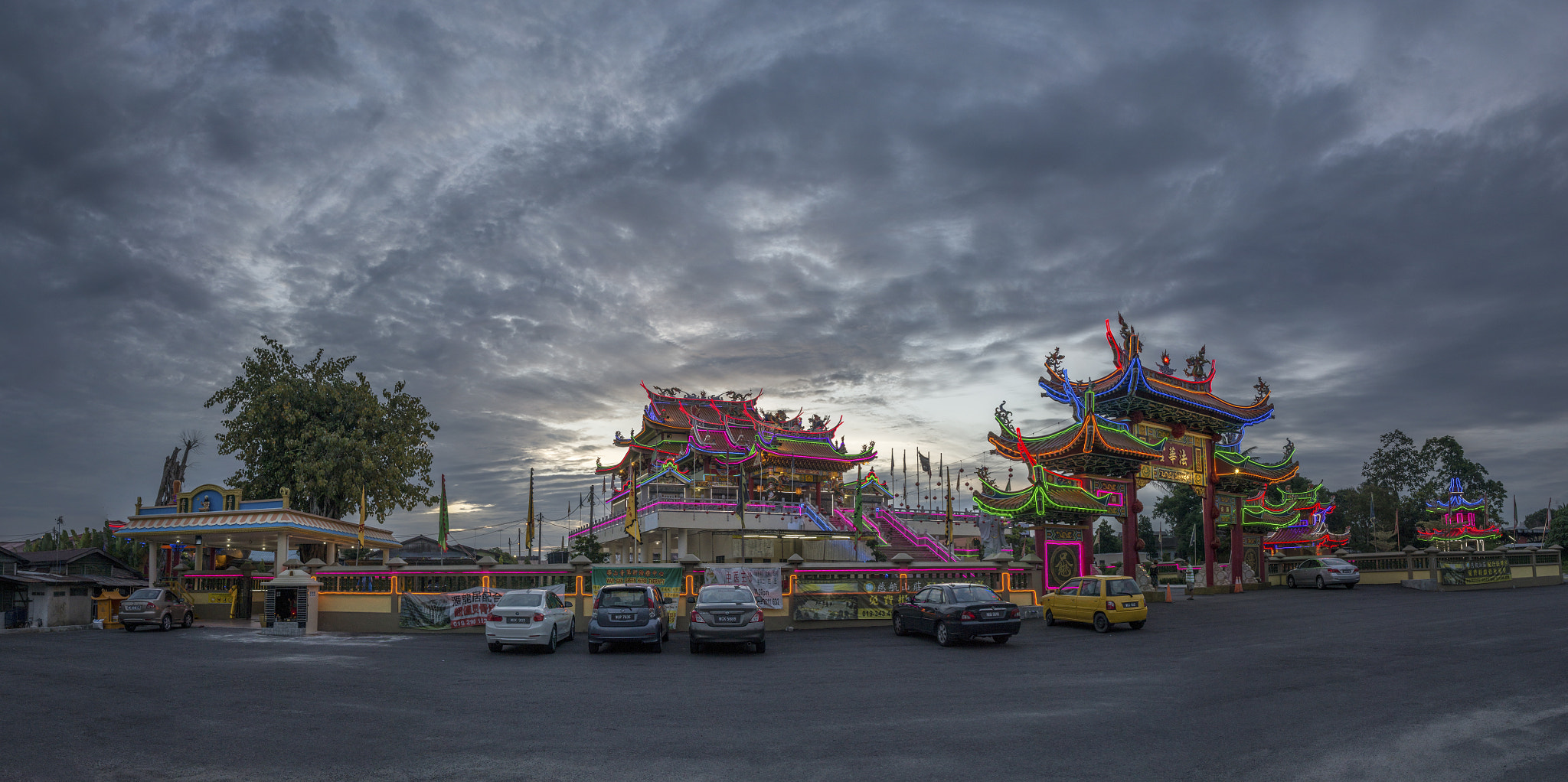 AF Zoom-Nikkor 28-80mm f/3.3-5.6G sample photo. Temple in semenyih blue hour photography
