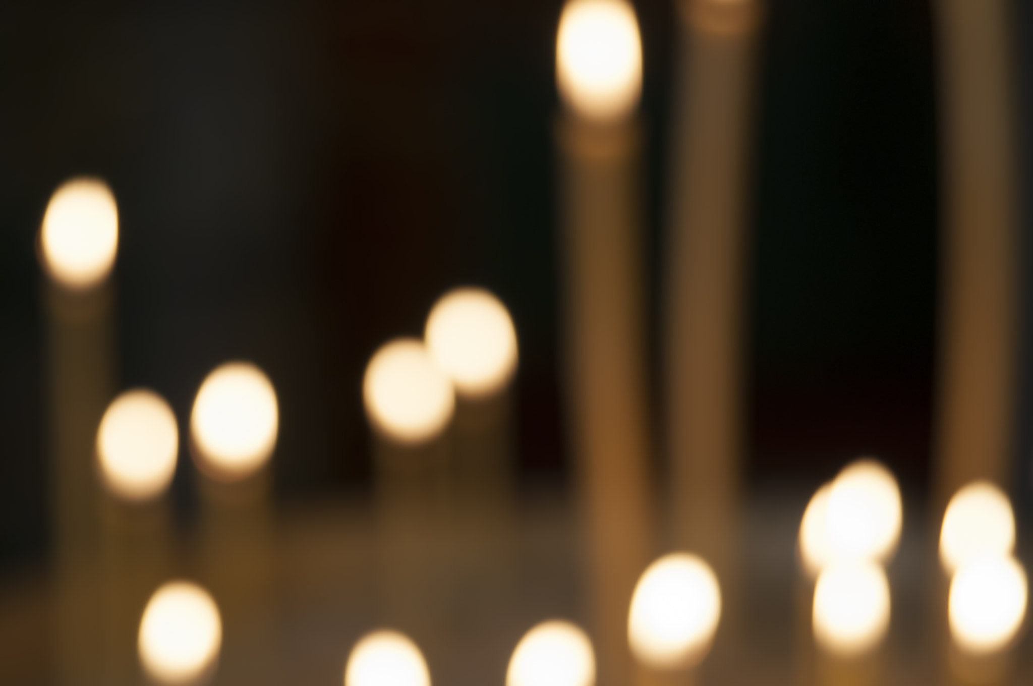 Nikon AF Nikkor 24-85mm F2.8-4D IF sample photo. Candles background photography