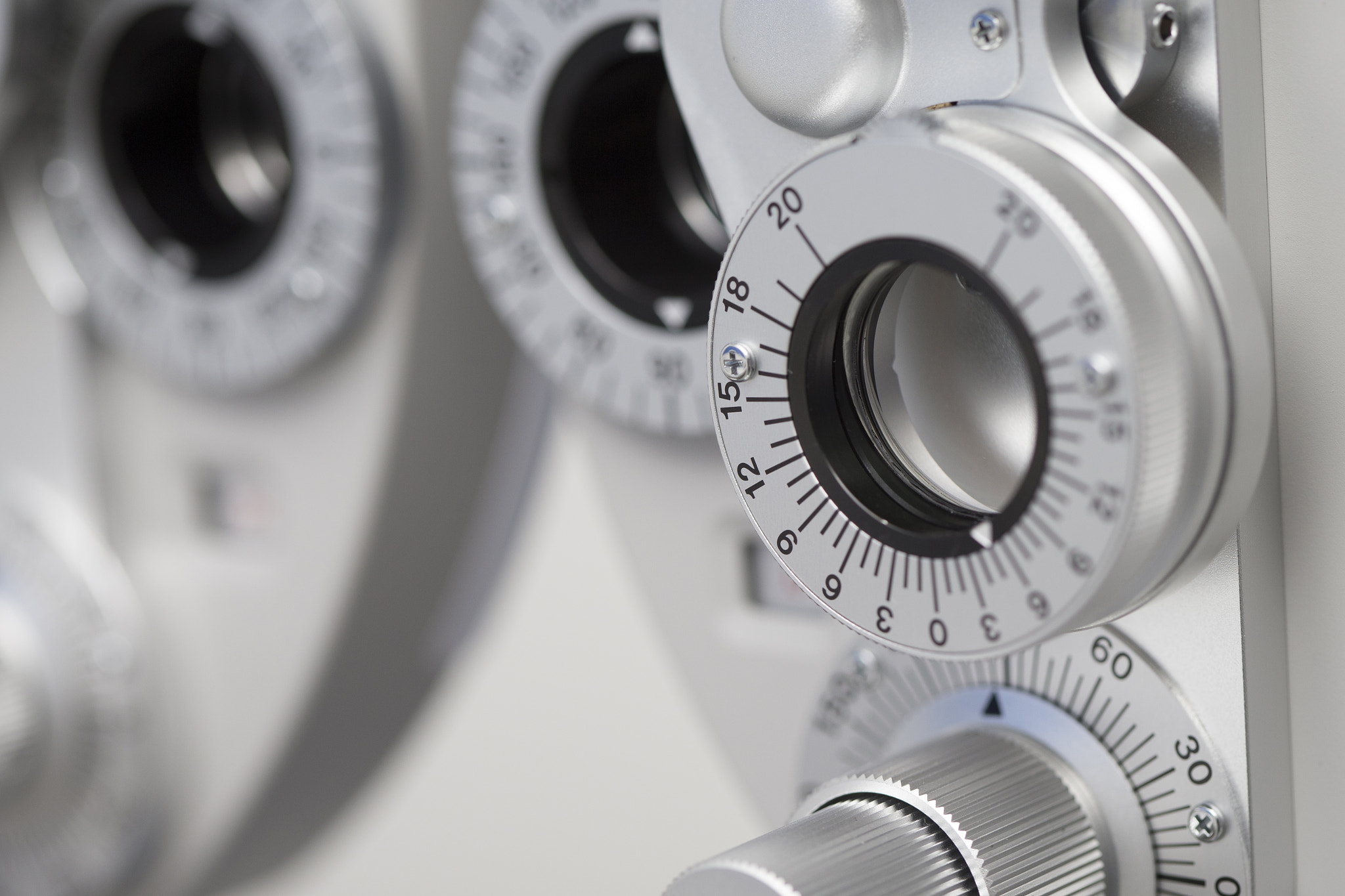 Canon EF 100mm F2.8 Macro USM sample photo. Phoropter photography