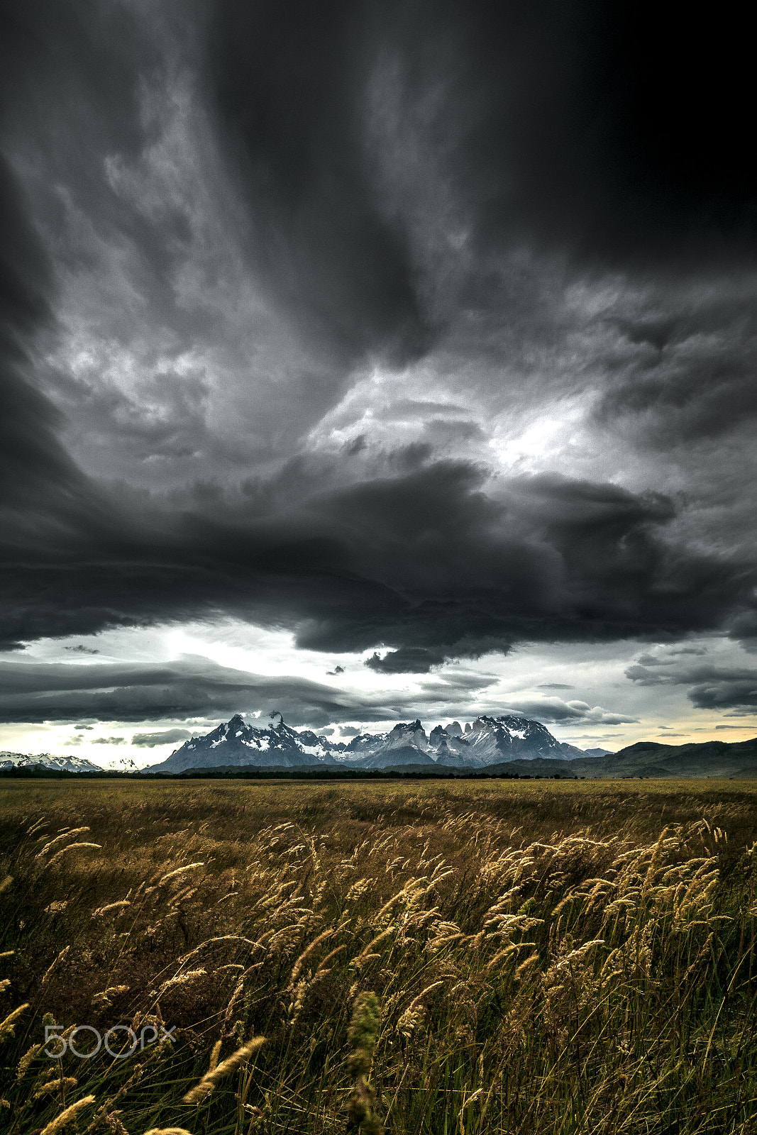 Minolta AF 28-80mm F3.5-5.6 II sample photo. Thunderstorm approaching photography