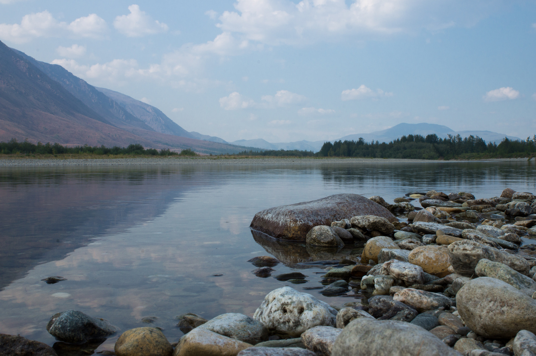 Sony SLT-A55 (SLT-A55V) + Sony DT 16-50mm F2.8 SSM sample photo. Mountain river with rocks in the foreground photography