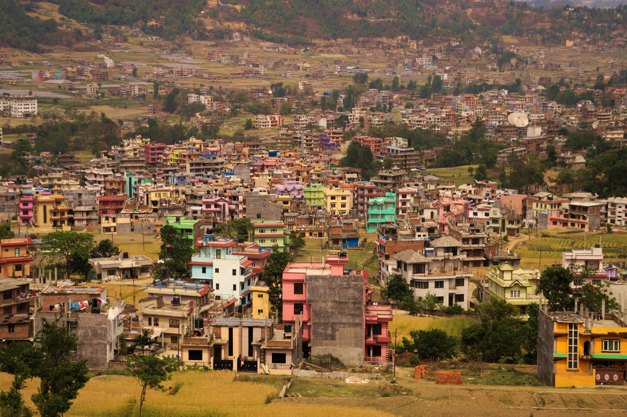 Sony NEX-VG30E + Sony FE 28-70mm F3.5-5.6 OSS sample photo. Nepali's life photography