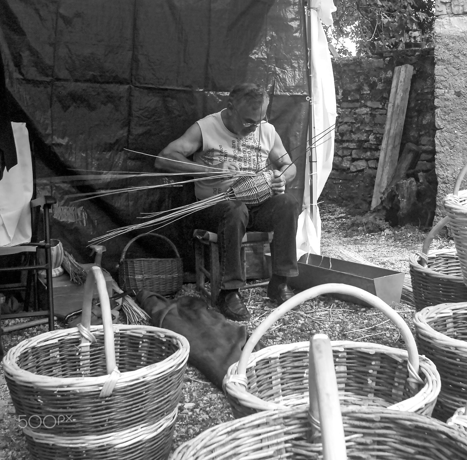 Nikon AF Nikkor 20mm F2.8D sample photo. Baskets photography