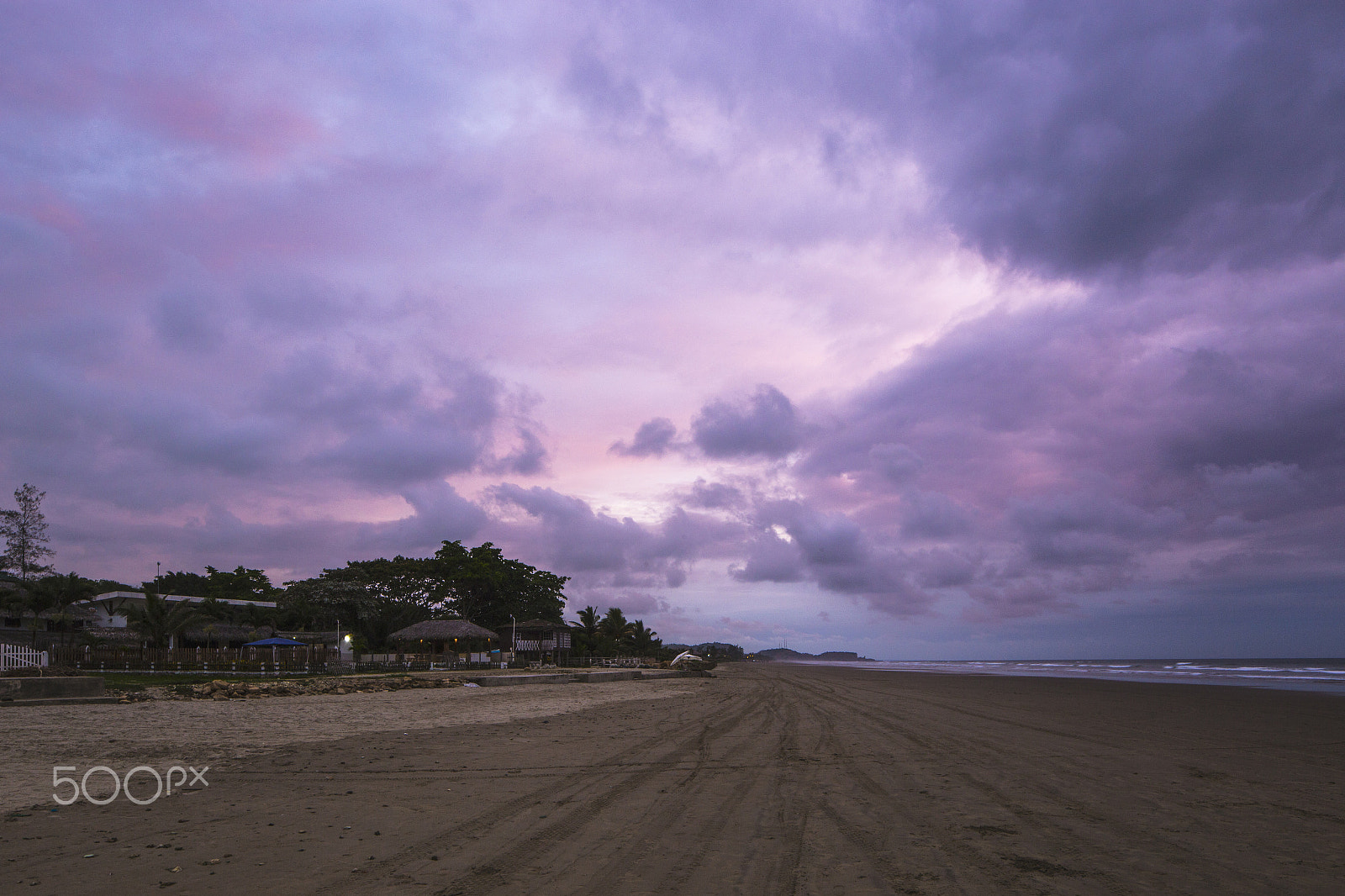 Canon TS-E 24.0mm f/3.5 L II sample photo. Ecuador.  pacific ocean photography