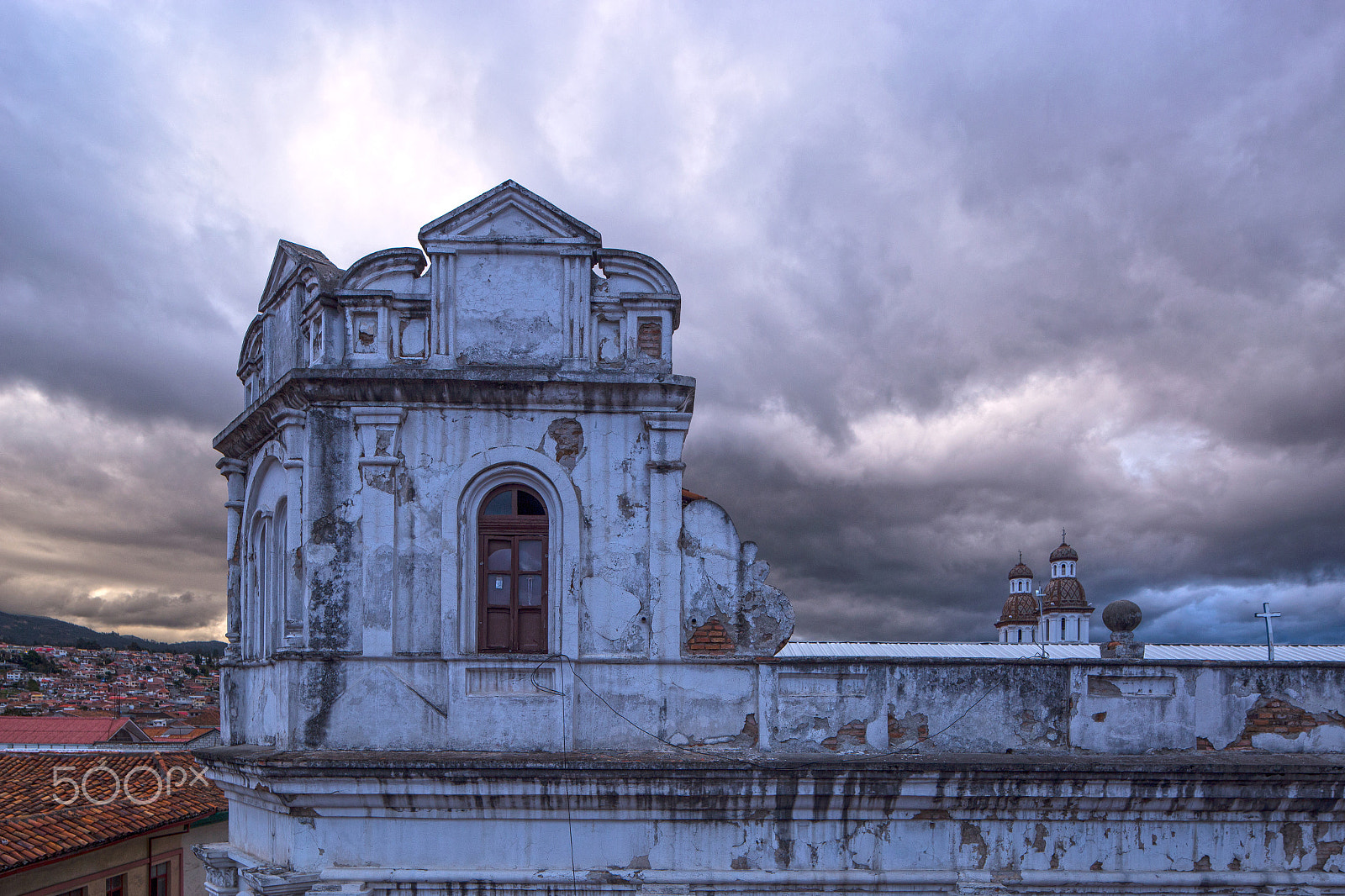 Canon TS-E 24.0mm f/3.5 L II sample photo. Spanish temple. cuenca, ecuador. beautiful sky bac photography