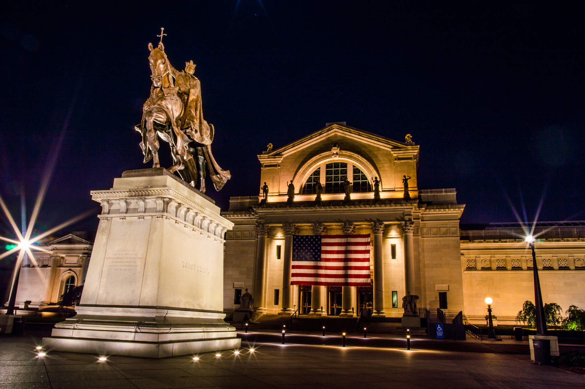 Nikon D3200 + Samyang 16mm F2 ED AS UMC CS sample photo. Statue of saint louis and the art museum at night photography